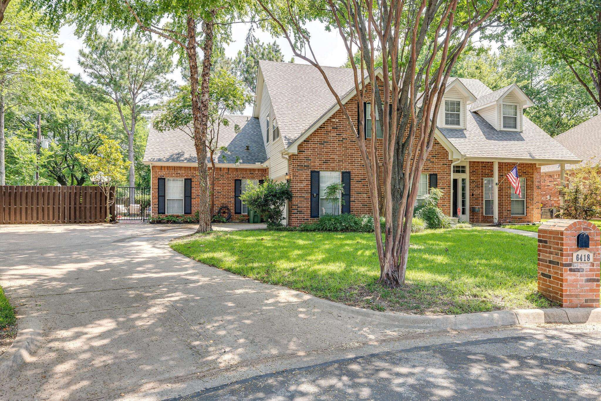 Arlington, TX 76001,6418 Scotsbluff Court