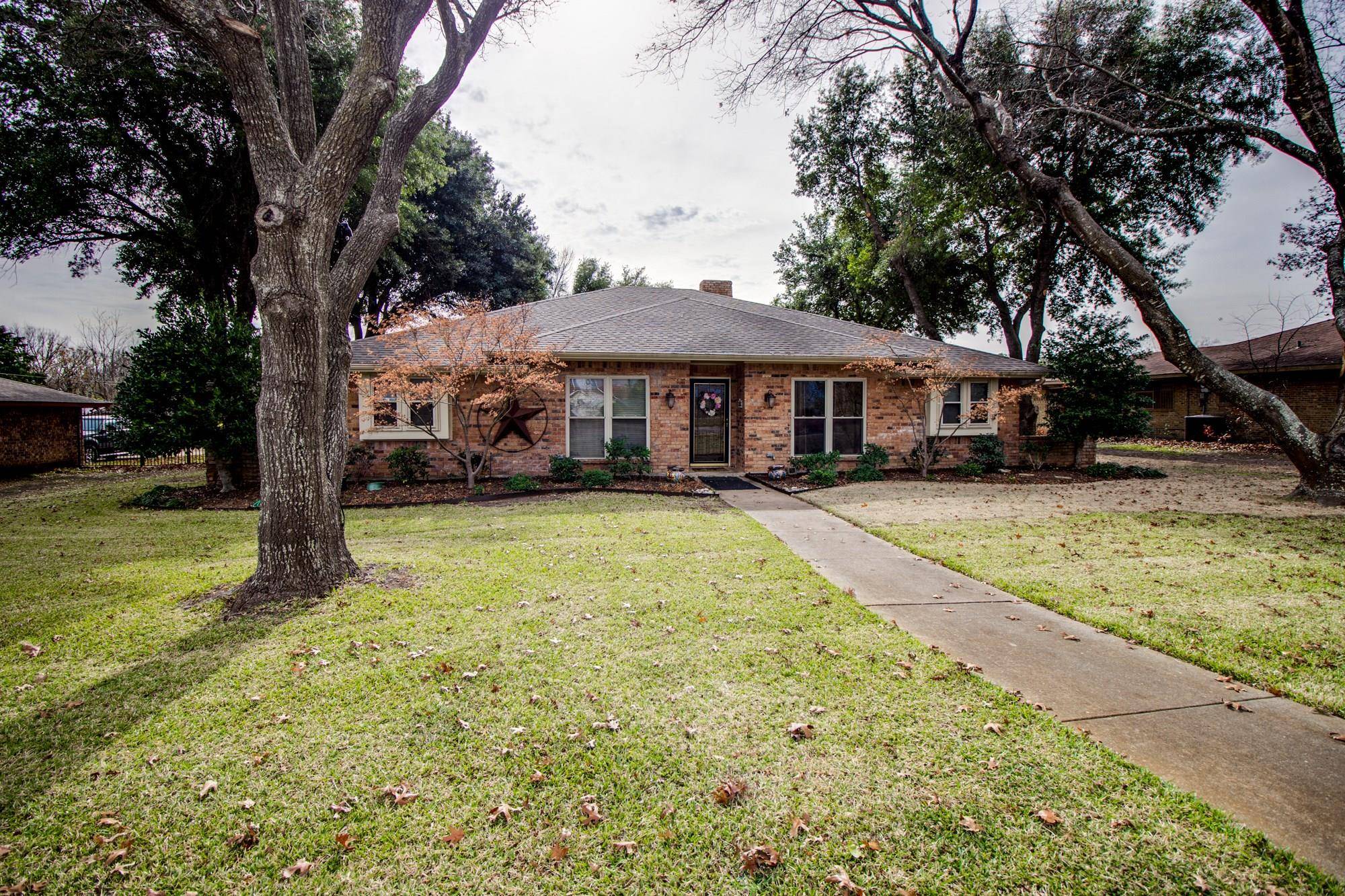 Lancaster, TX 75146,349 Creekwood Drive