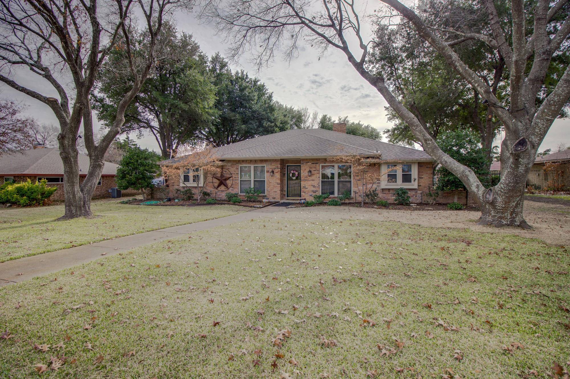 Lancaster, TX 75146,349 Creekwood Drive