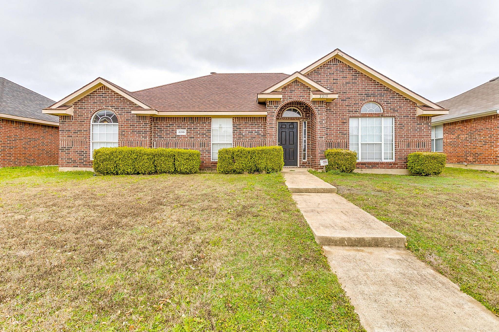 Lancaster, TX 75146,2219 W Thoroughbred Drive