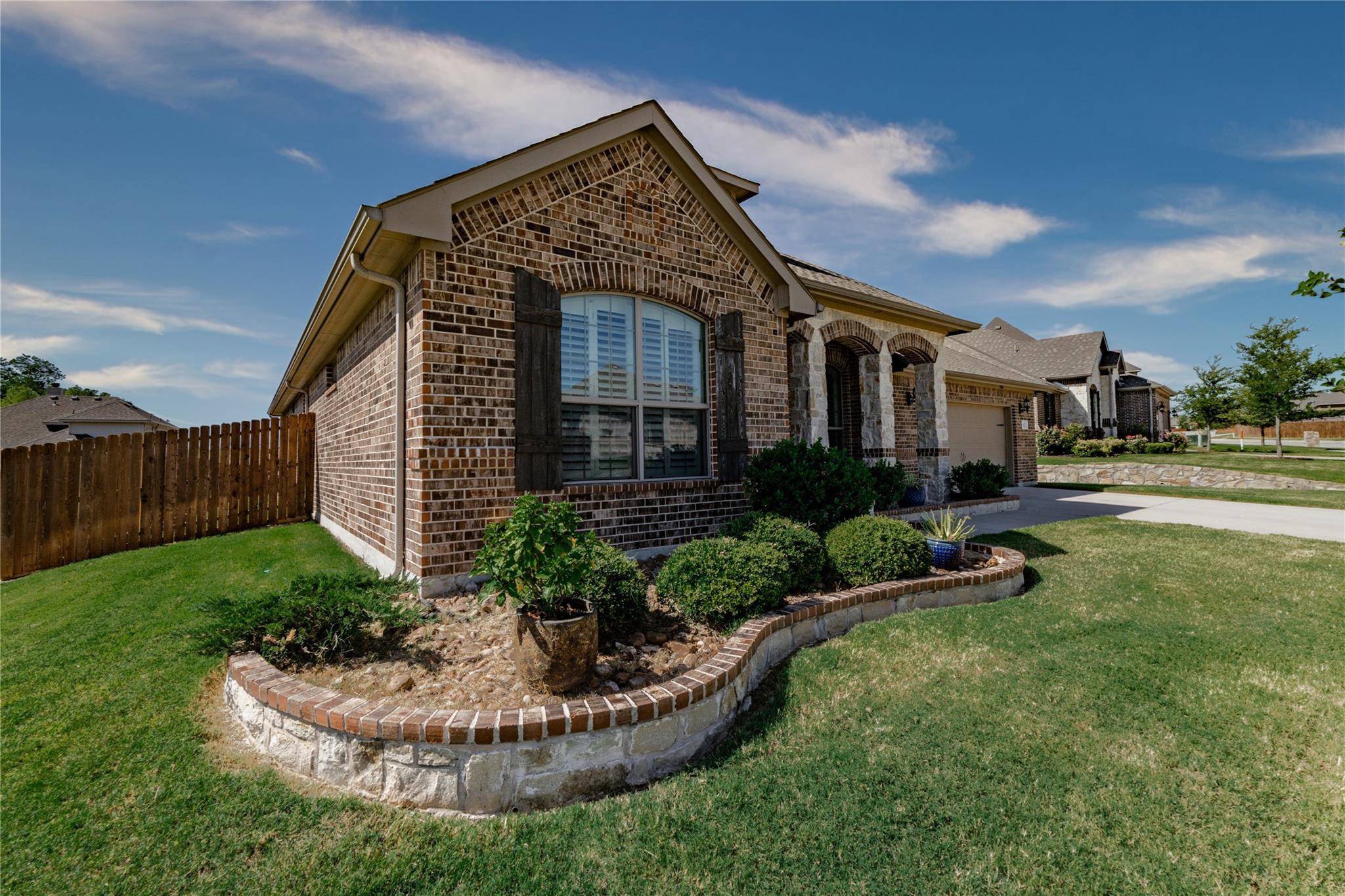 Midlothian, TX 76065,422 Canterbury Drive