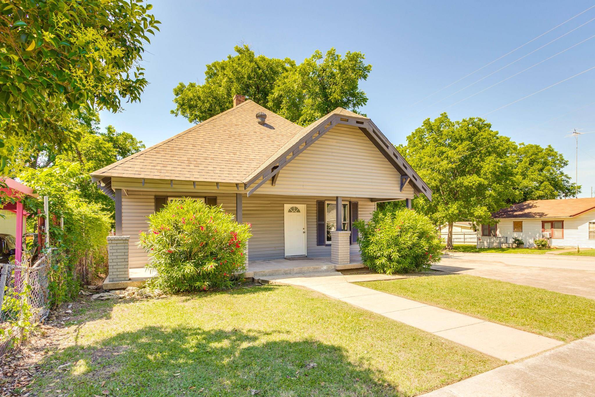 Fort Worth, TX 76105,2800 Avenue I