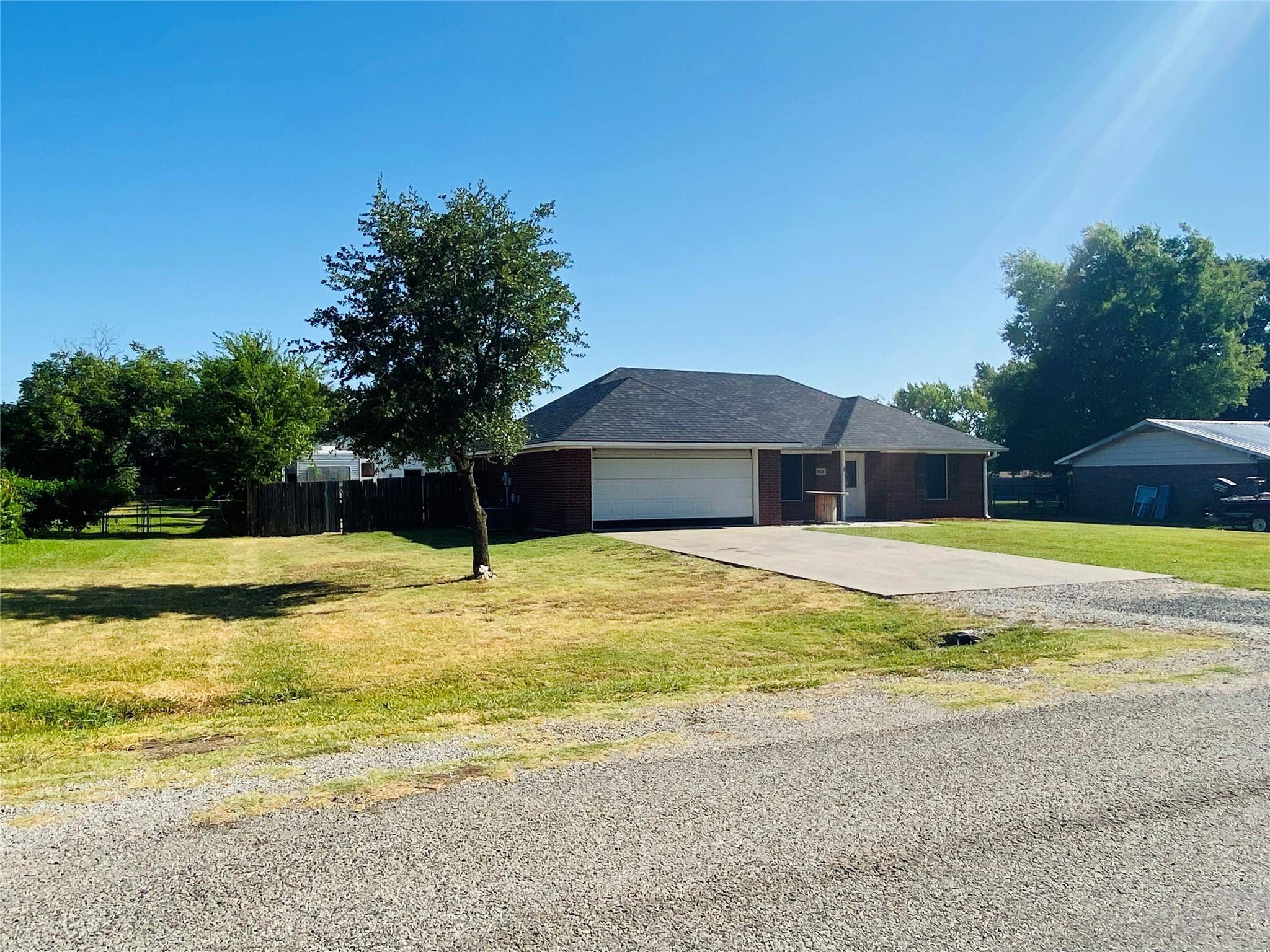 Bonham, TX 75418,903 Amy Way