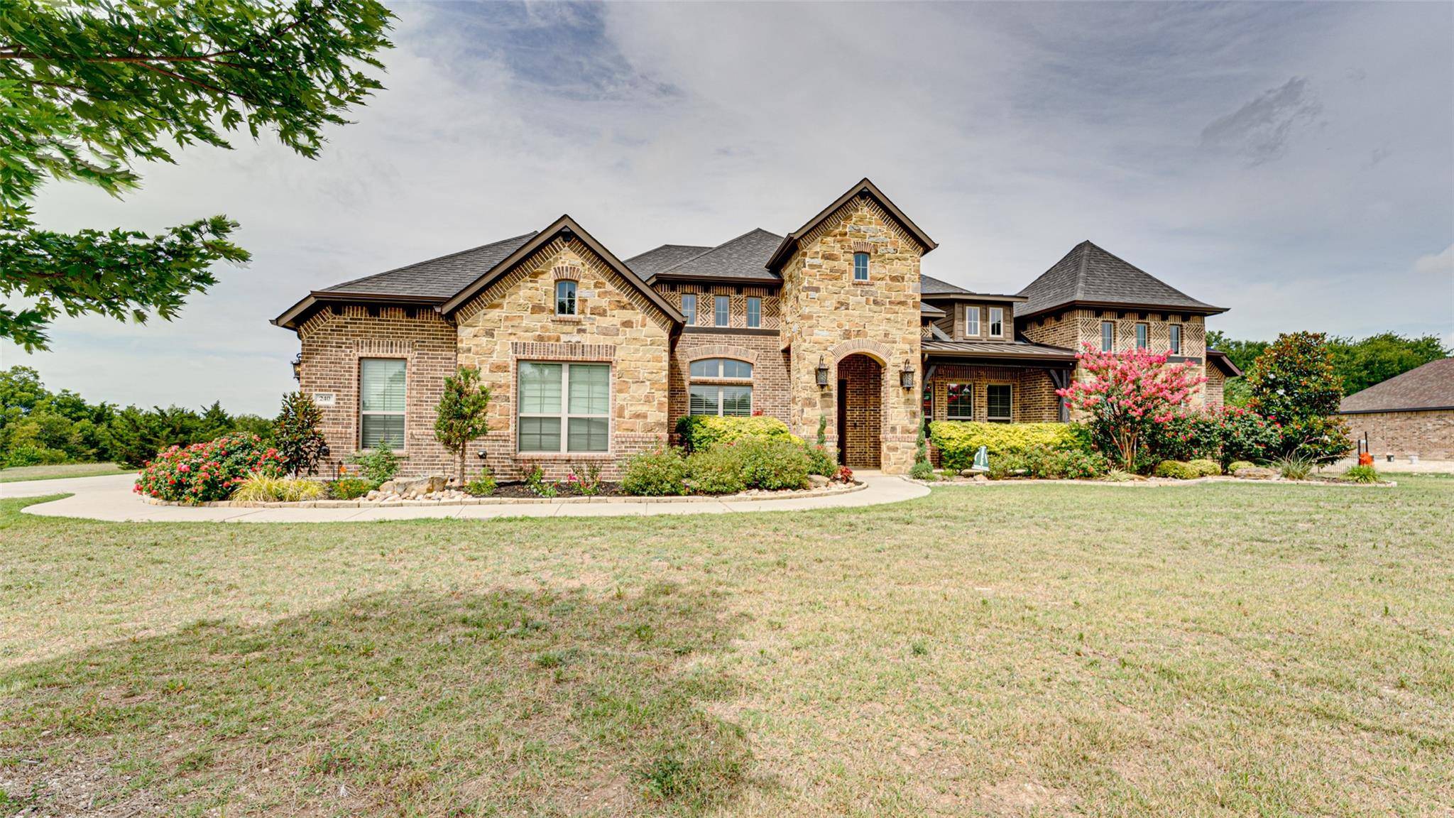 Waxahachie, TX 75167,240 Mckinley Circle