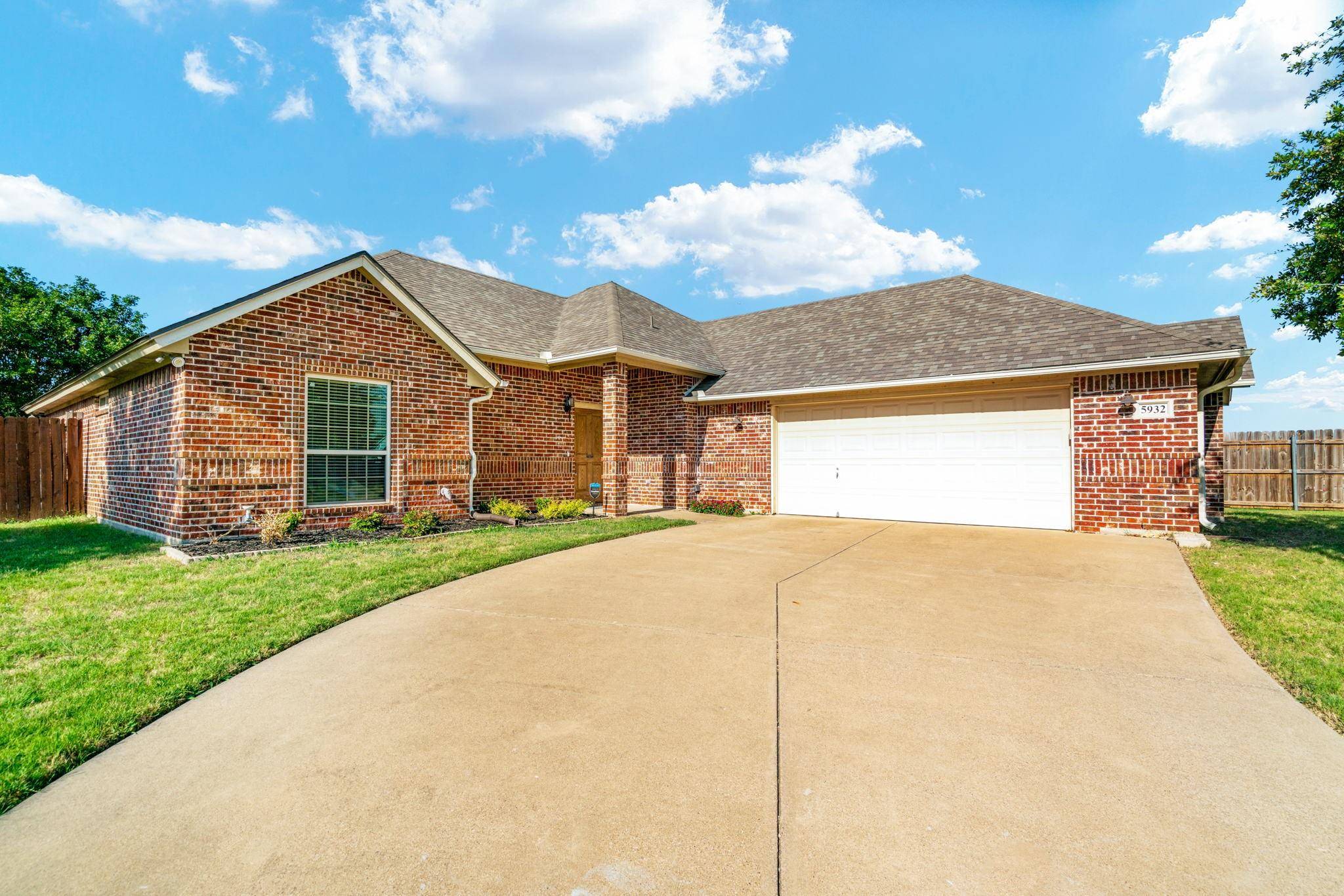 Watauga, TX 76148,5932 Ridgecrest Drive