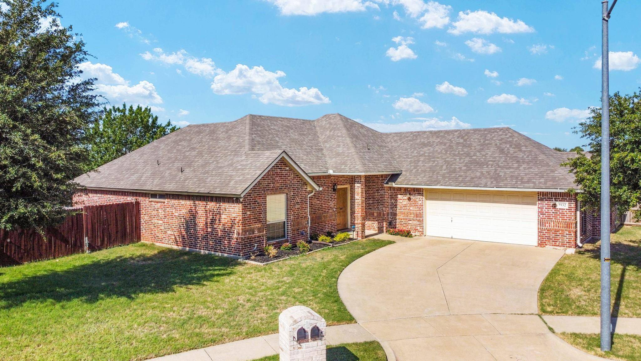 Watauga, TX 76148,5932 Ridgecrest Drive