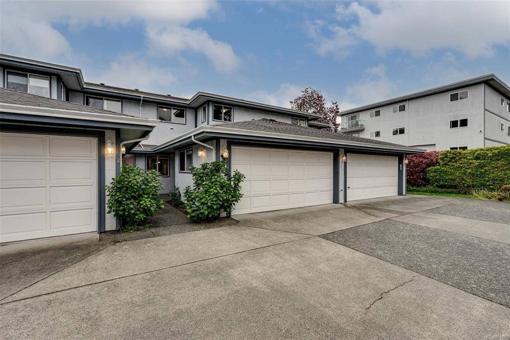 Sidney, BC V8L 3B2,9904 Third St #3