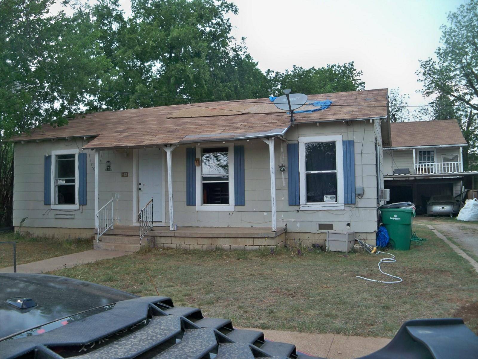 Coleman, TX 76834,718 W PECAN Street