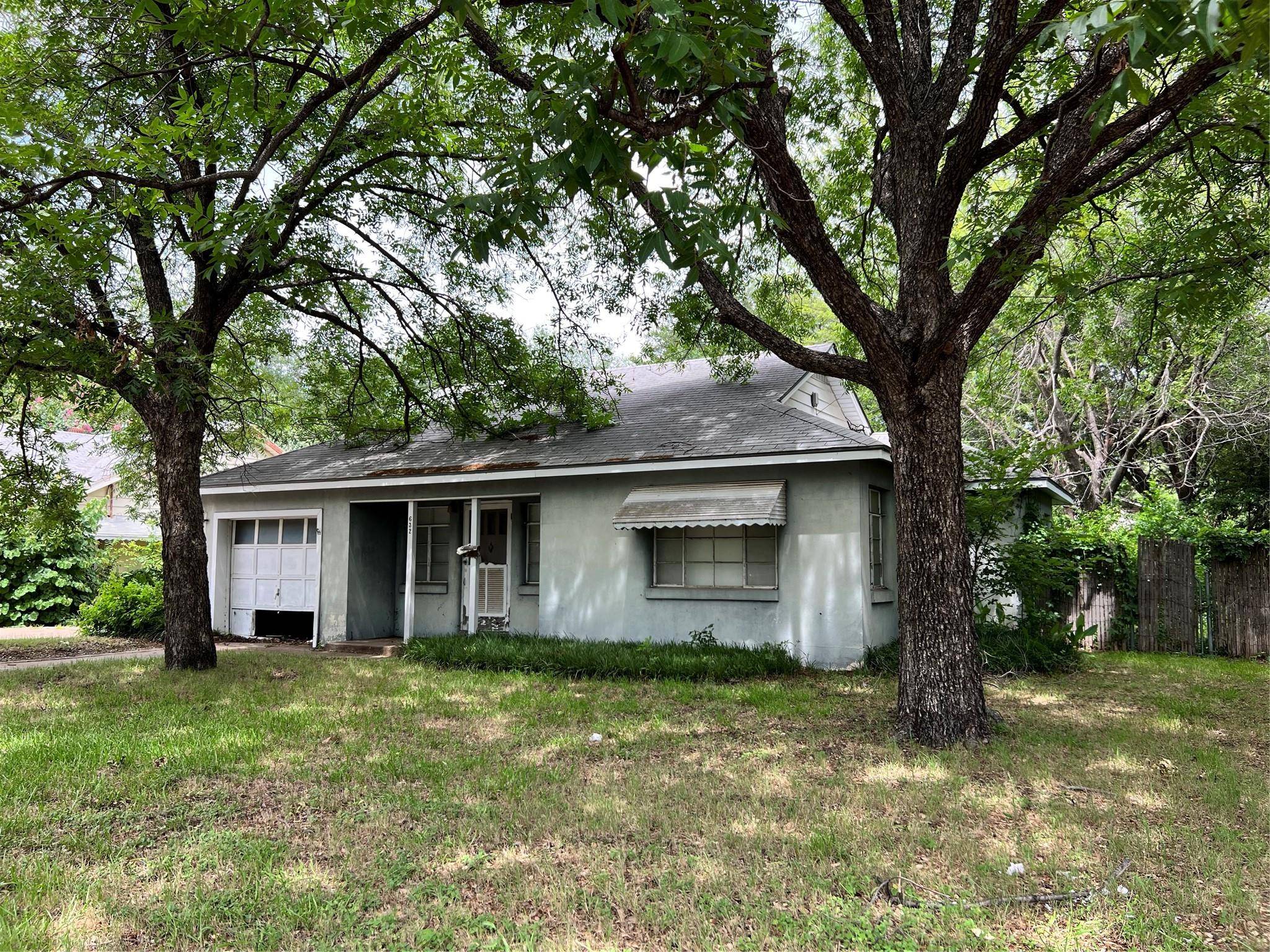 River Oaks, TX 76114,632 Schieme Street