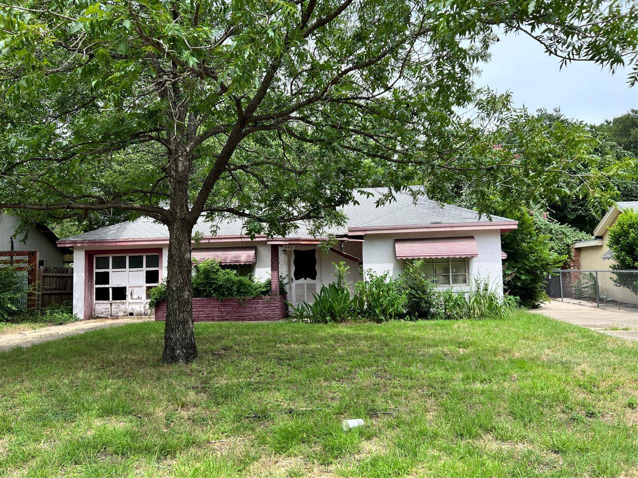 River Oaks, TX 76114,640 Schieme Street