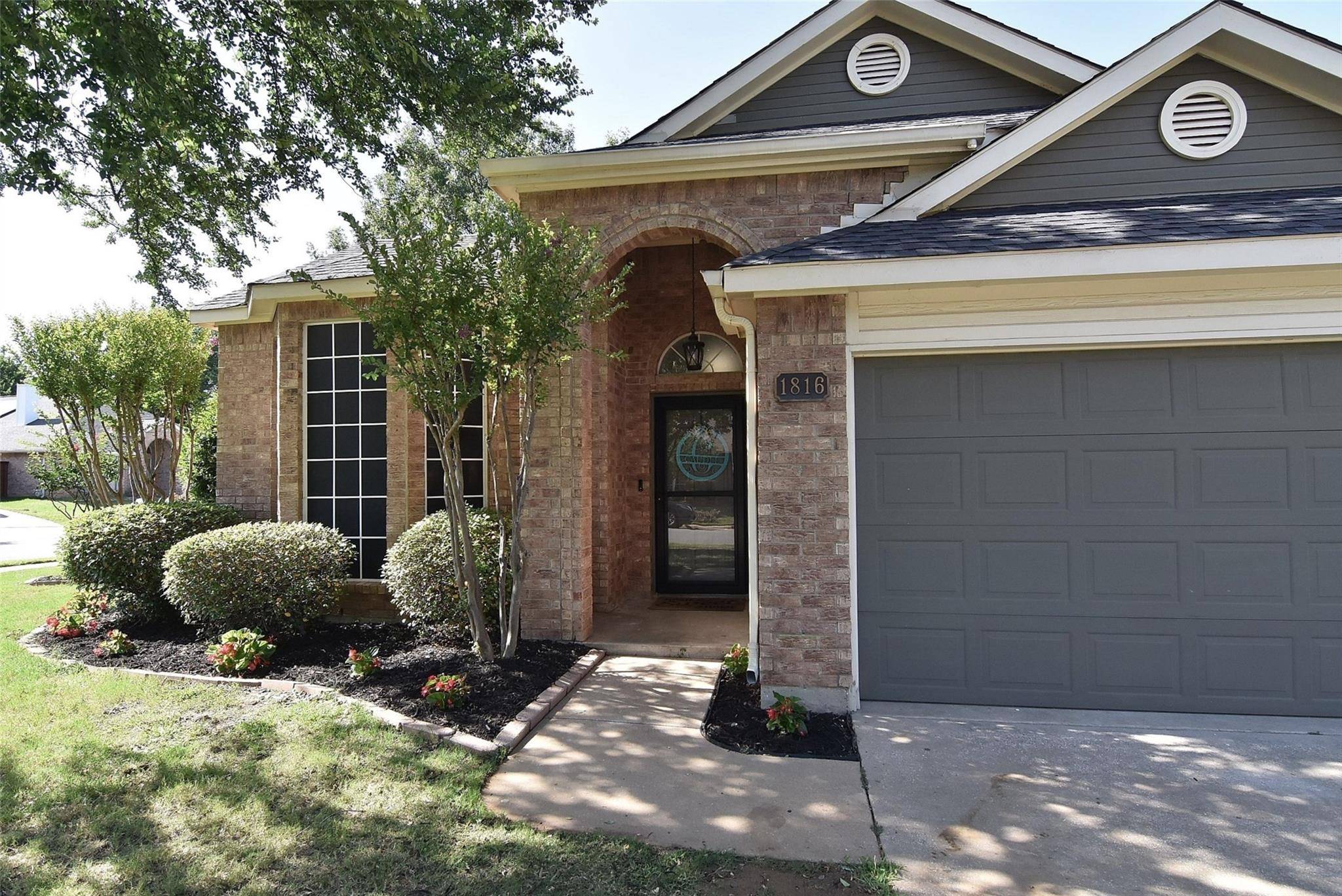 Grapevine, TX 76051,1816 Quail Hollow Drive