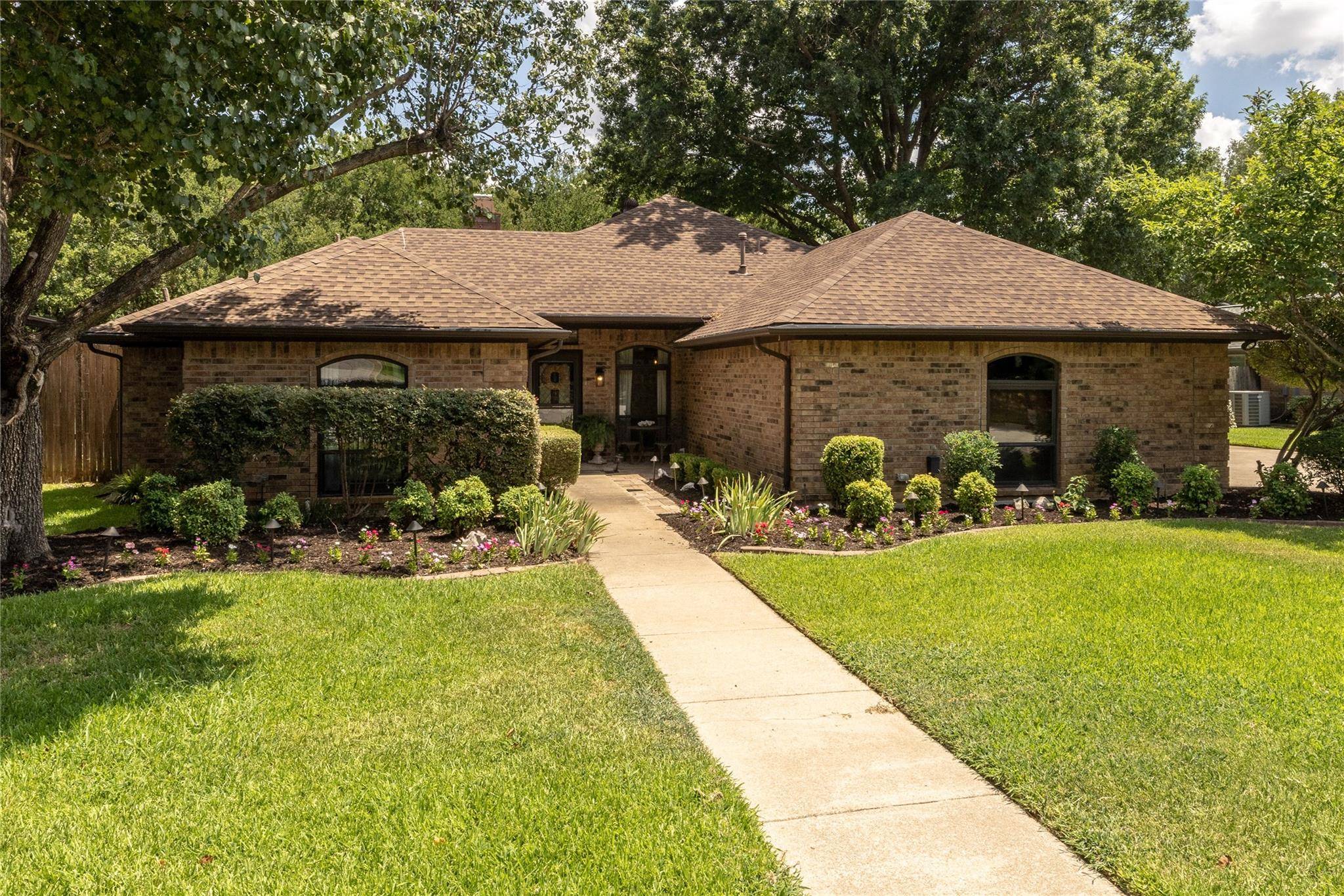 Grapevine, TX 76051,3162 Stone Creek Lane