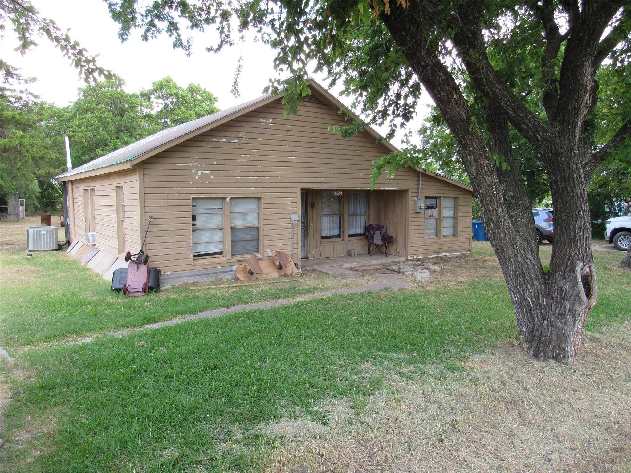 Blooming Grove, TX 76626,424 W 3rd Street