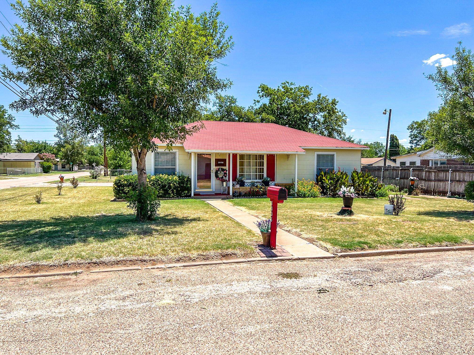 Haskell, TX 79521,1006 N Avenue K