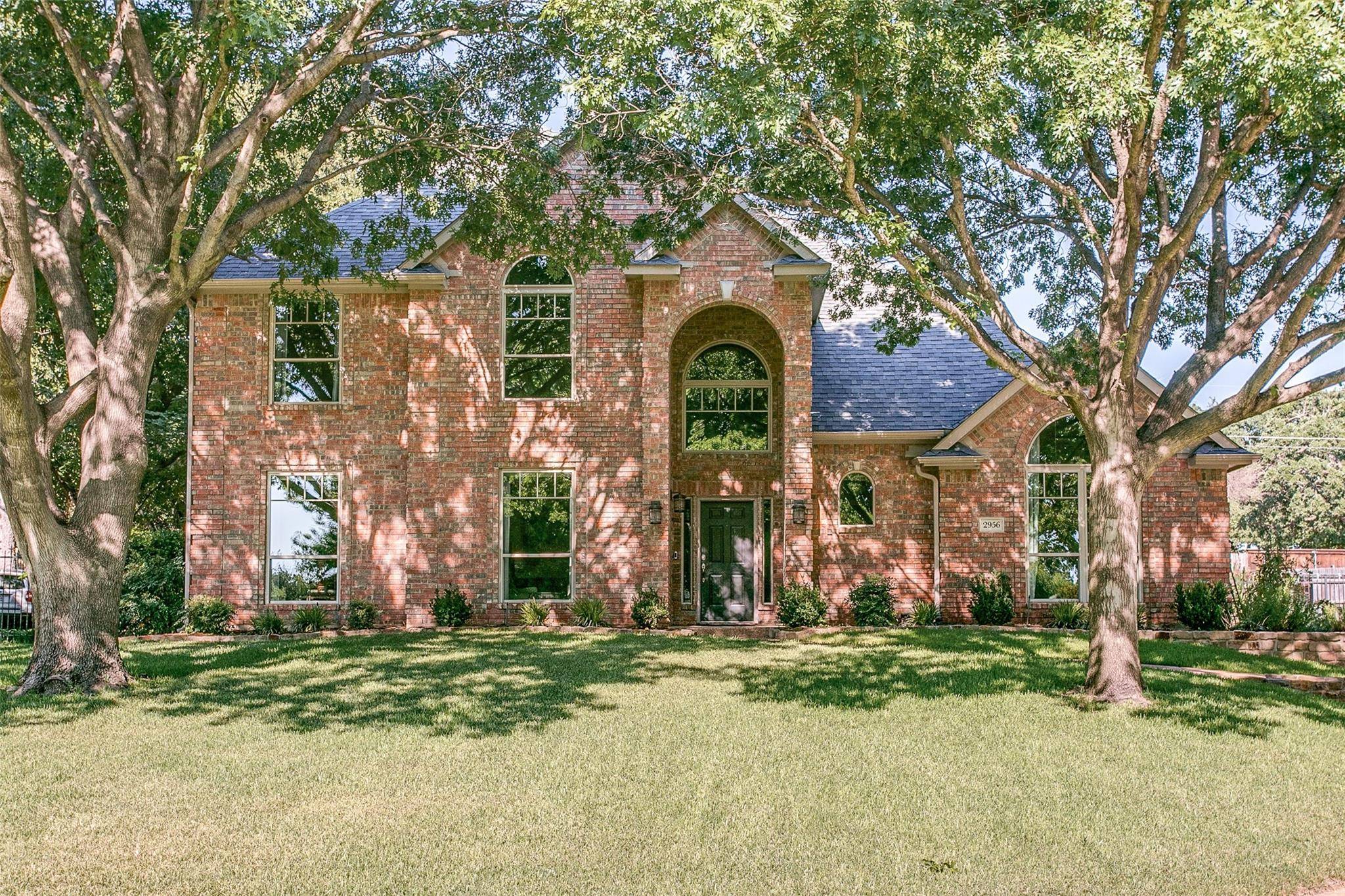 Grapevine, TX 76051,2956 Majestic Oak Drive