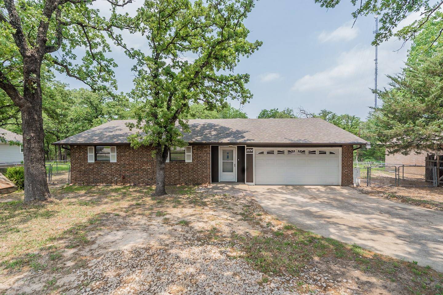 Azle, TX 76020,1504 Willow Wood Drive