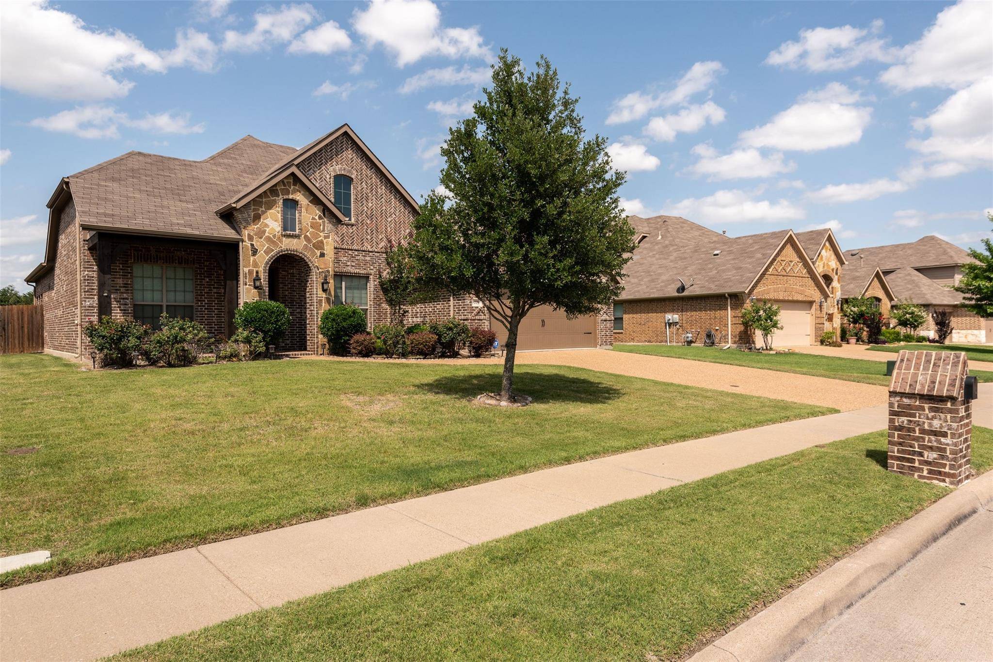 Forney, TX 75126,779 Sycamore Trail