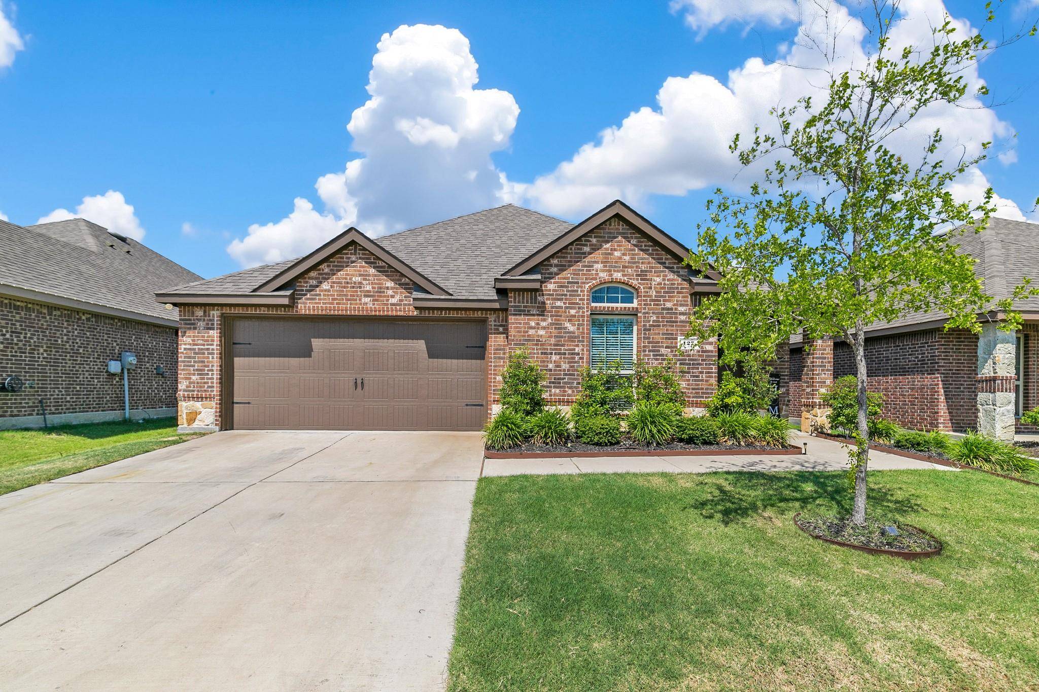 Waxahachie, TX 75165,127 Arborside Drive