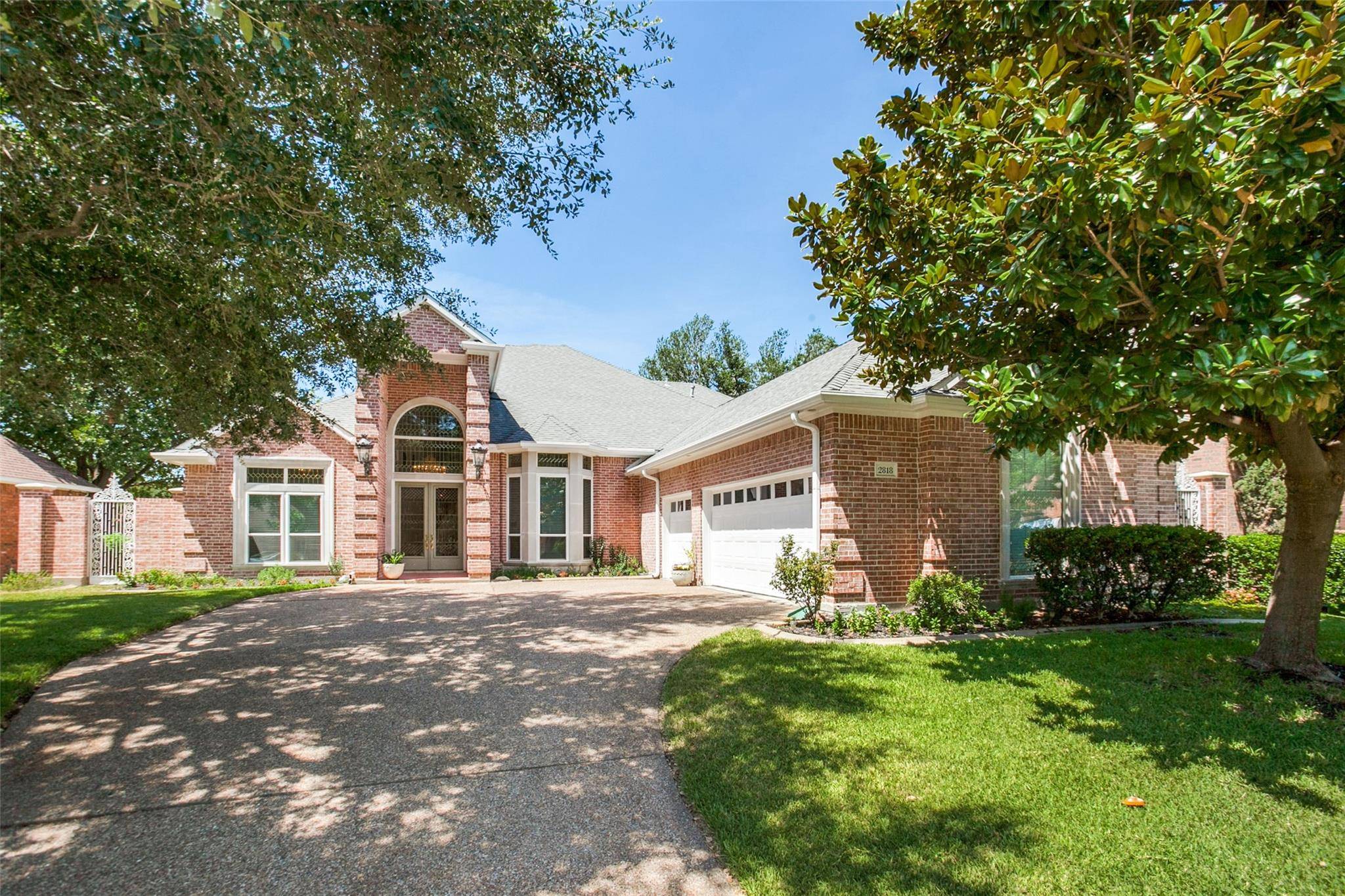 Garland, TX 75044,2818 Oak Point Drive