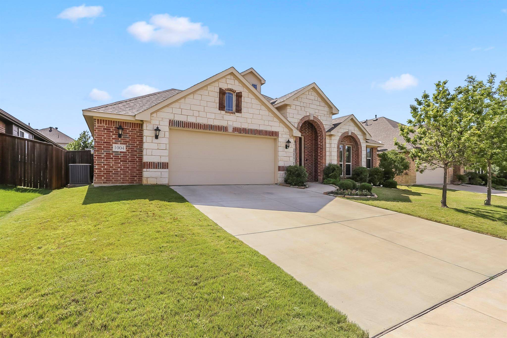 Burleson, TX 76028,1004 Tarragon Drive