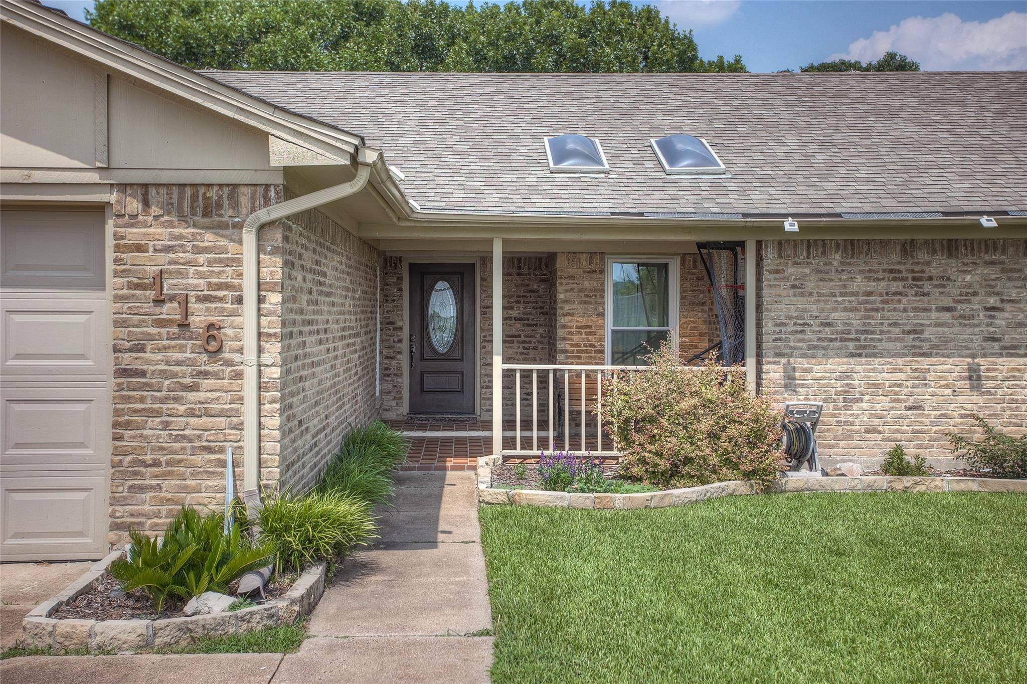 Benbrook, TX 76126,116 Overcrest Drive