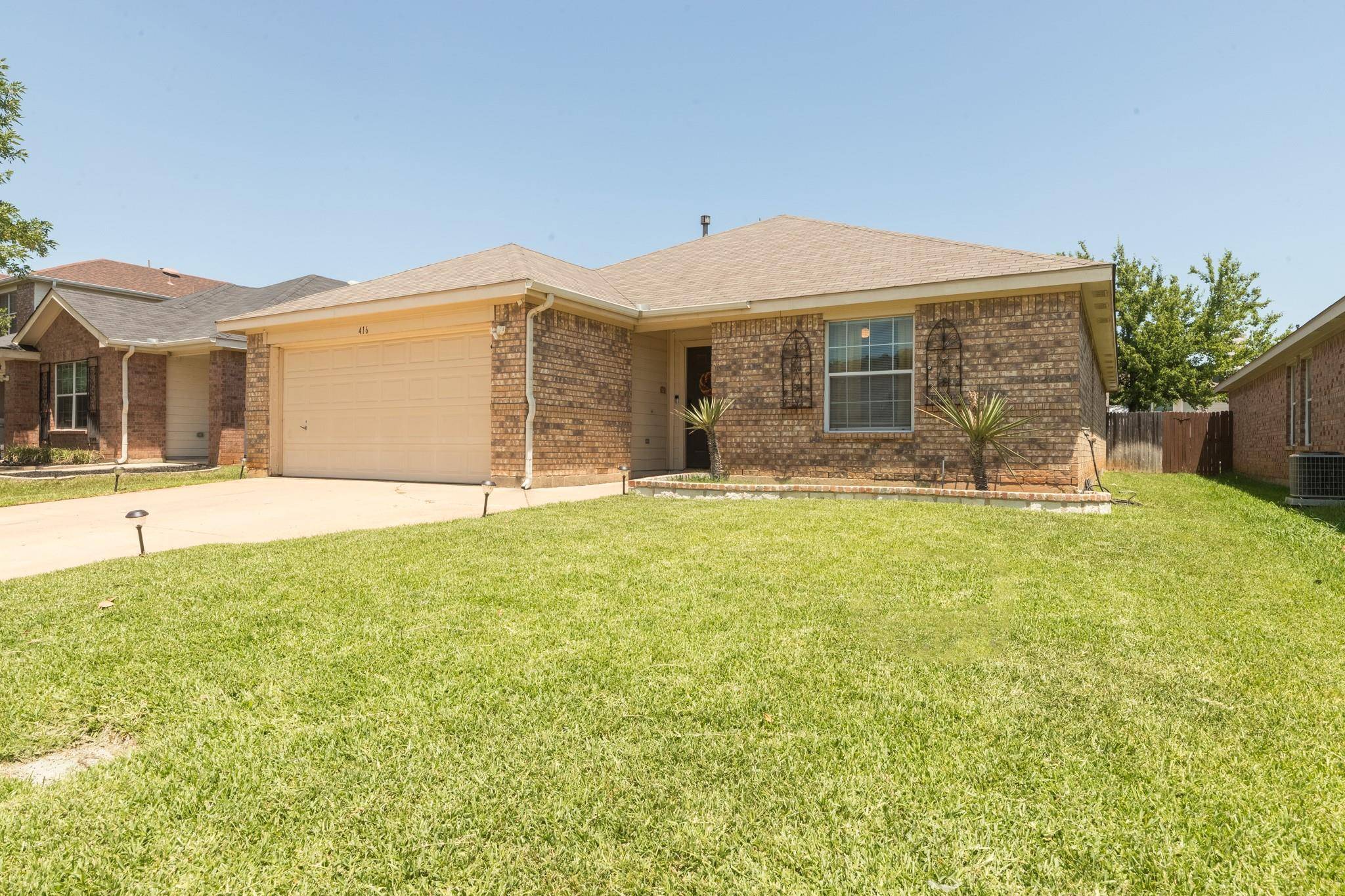 Fort Worth, TX 76140,416 Pineview Lane