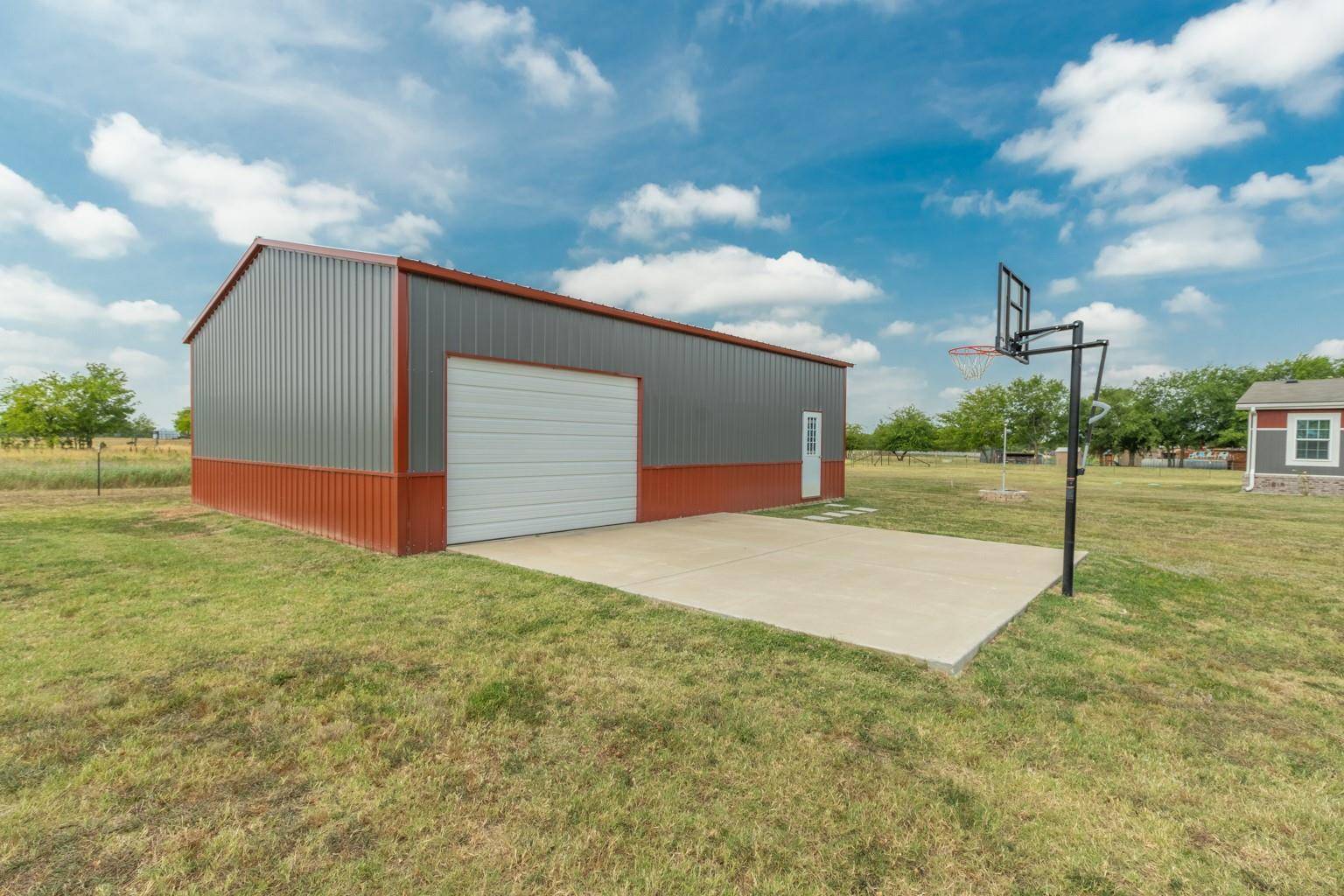 Brashear, TX 75420,3242 County Road 1112