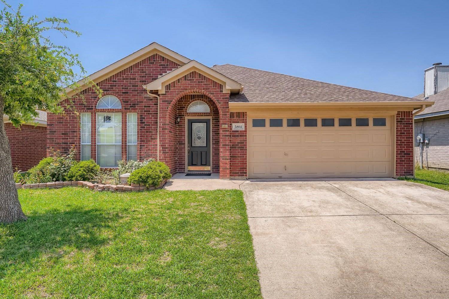 Arlington, TX 76018,5802 Creekridge Drive