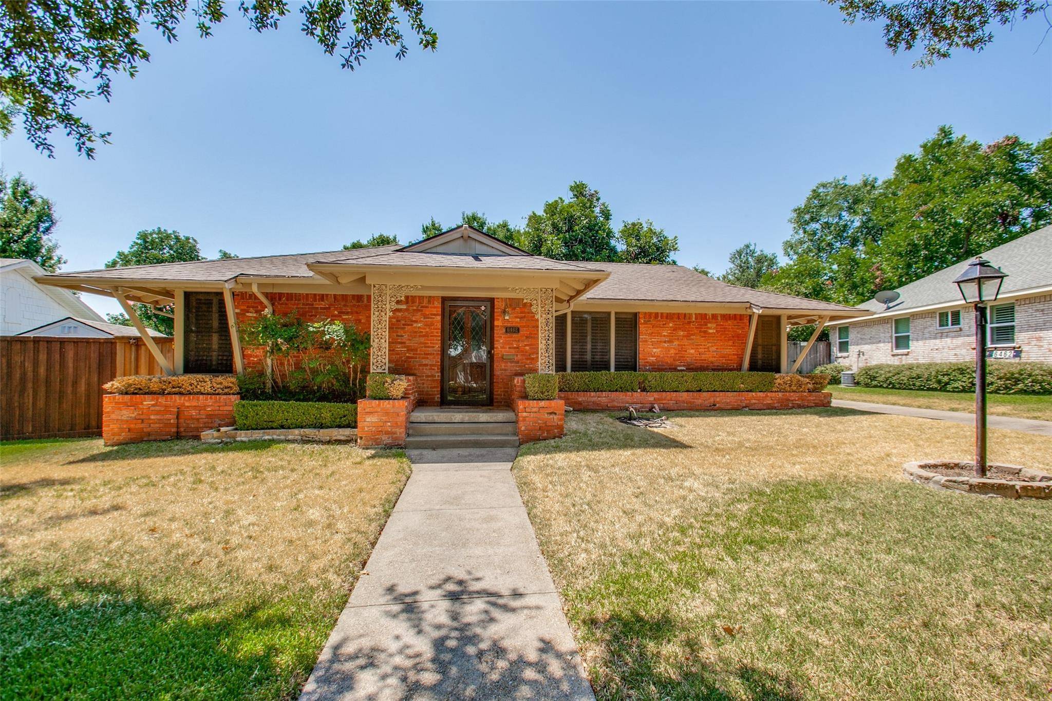 Dallas, TX 75214,6462 Woodcrest Lane