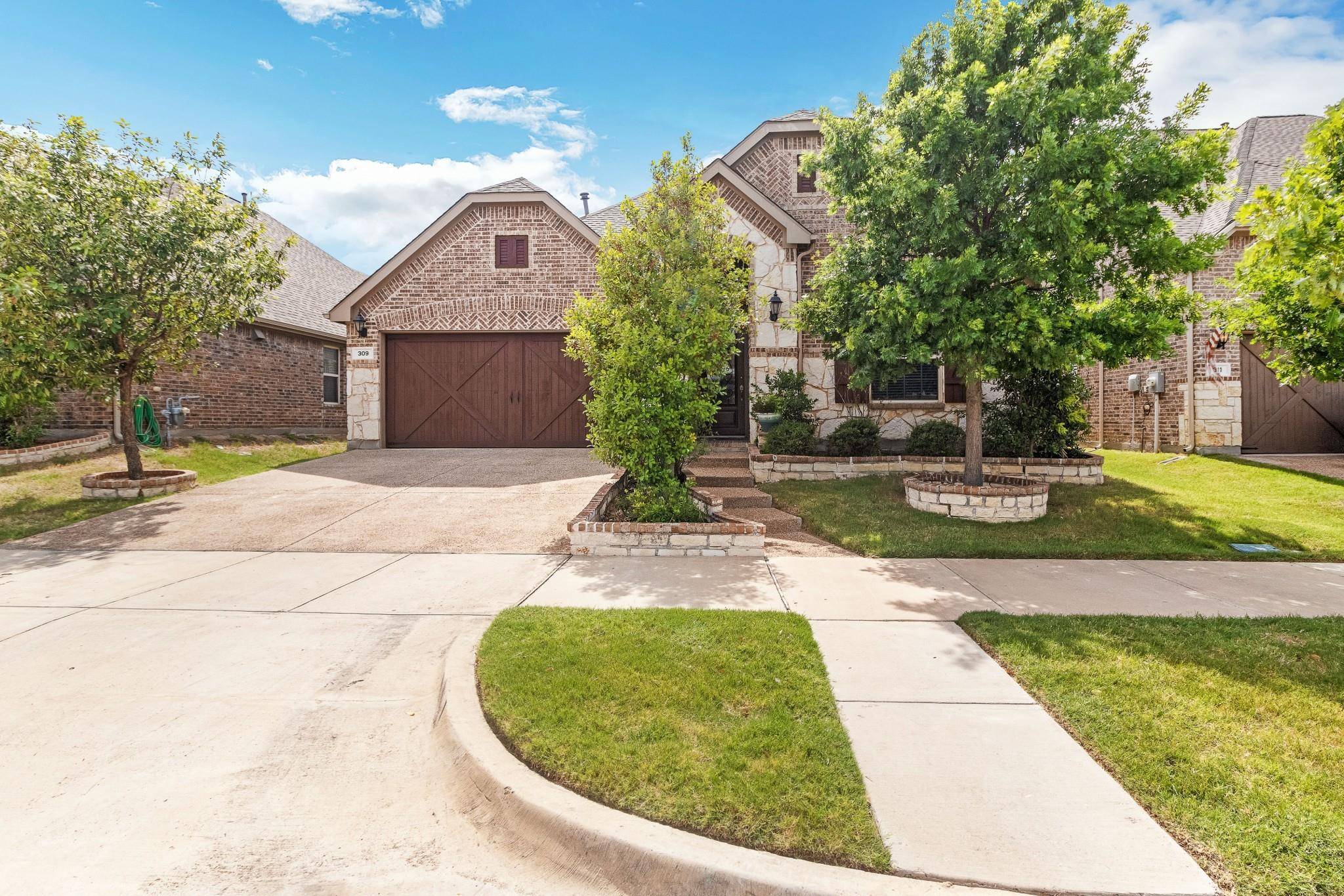 Euless, TX 76039,309 River Birch Road