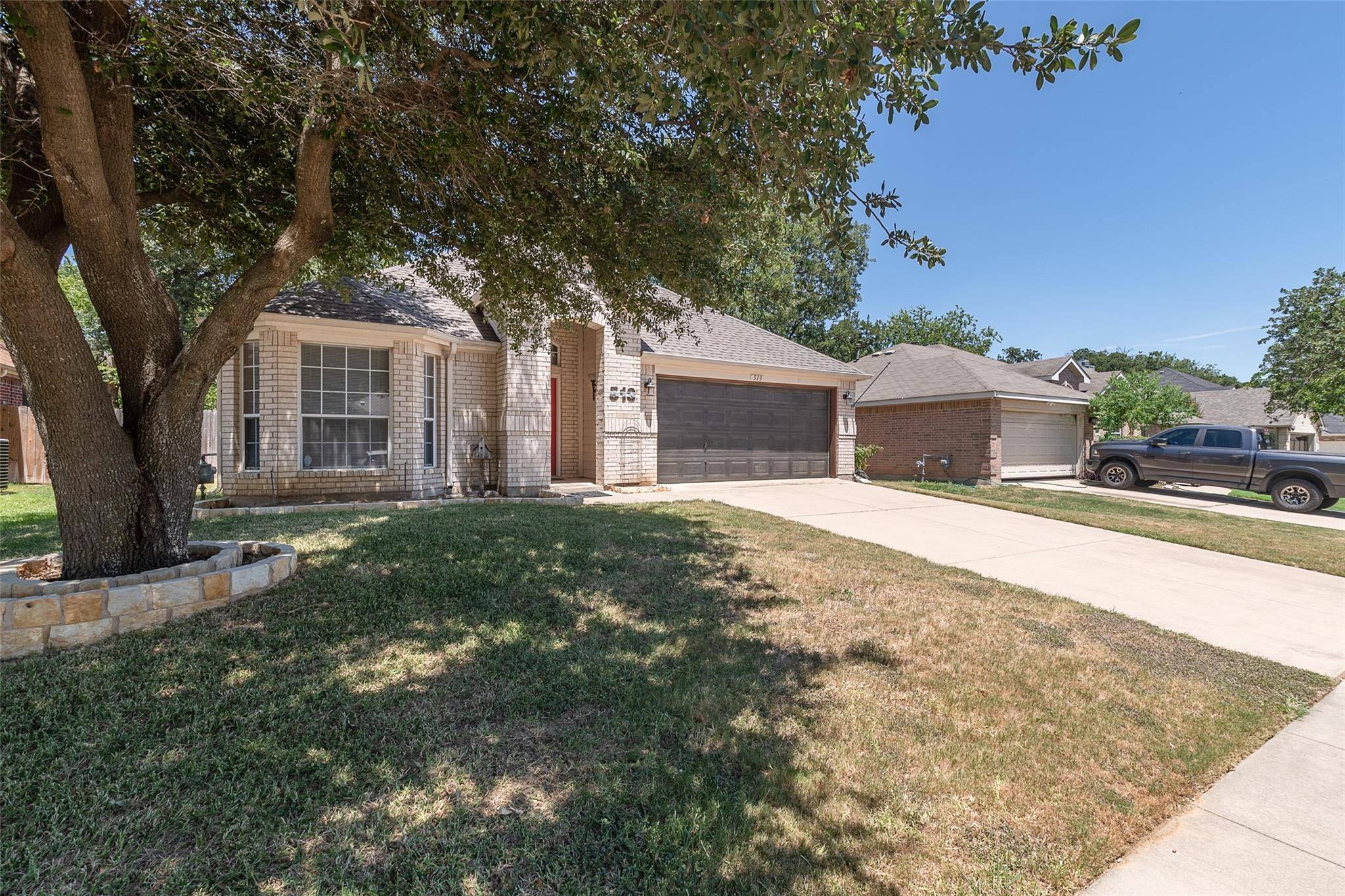 Burleson, TX 76028,513 Oakbrook Drive