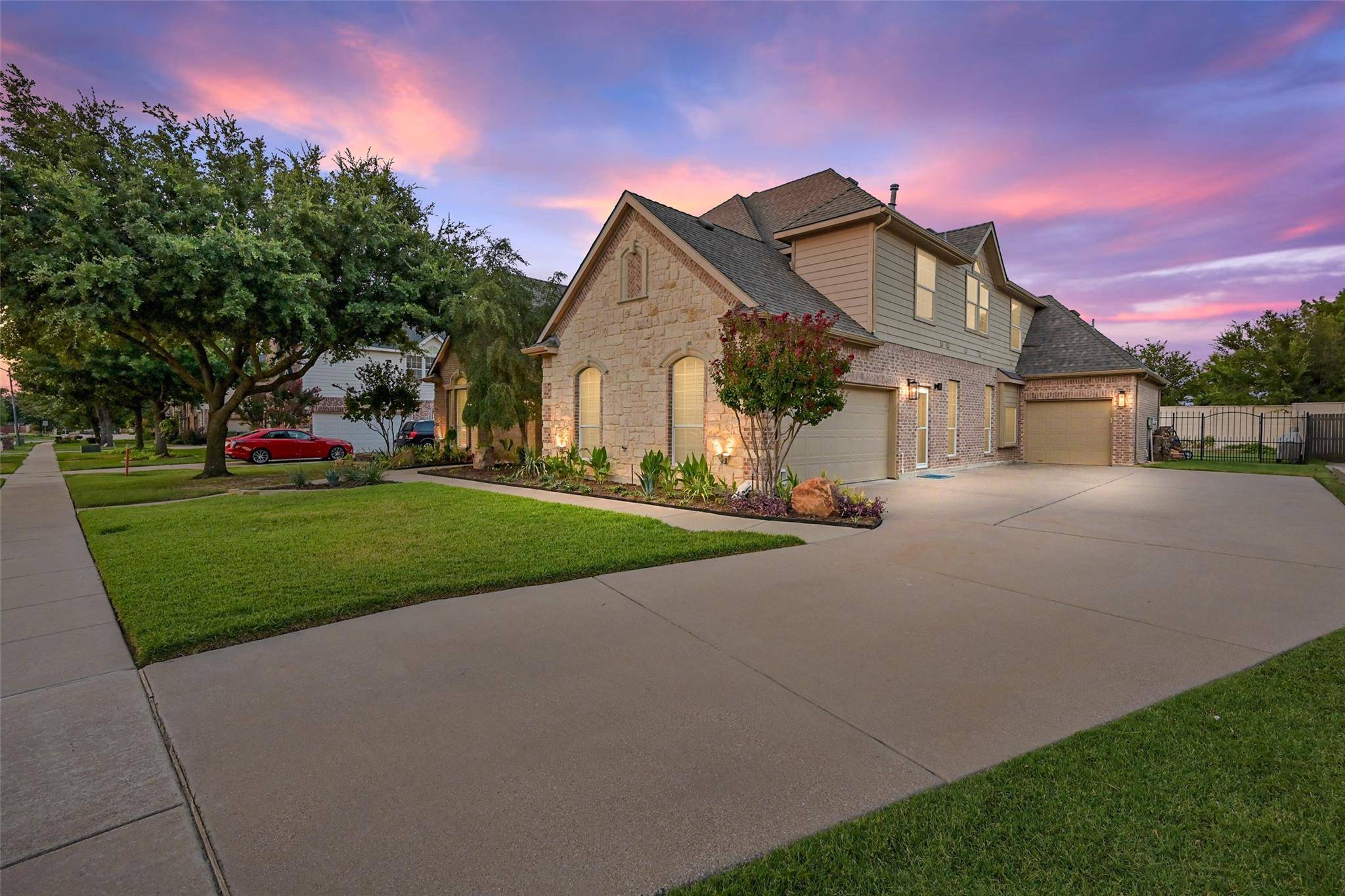 Mansfield, TX 76063,700 Montclaire Drive