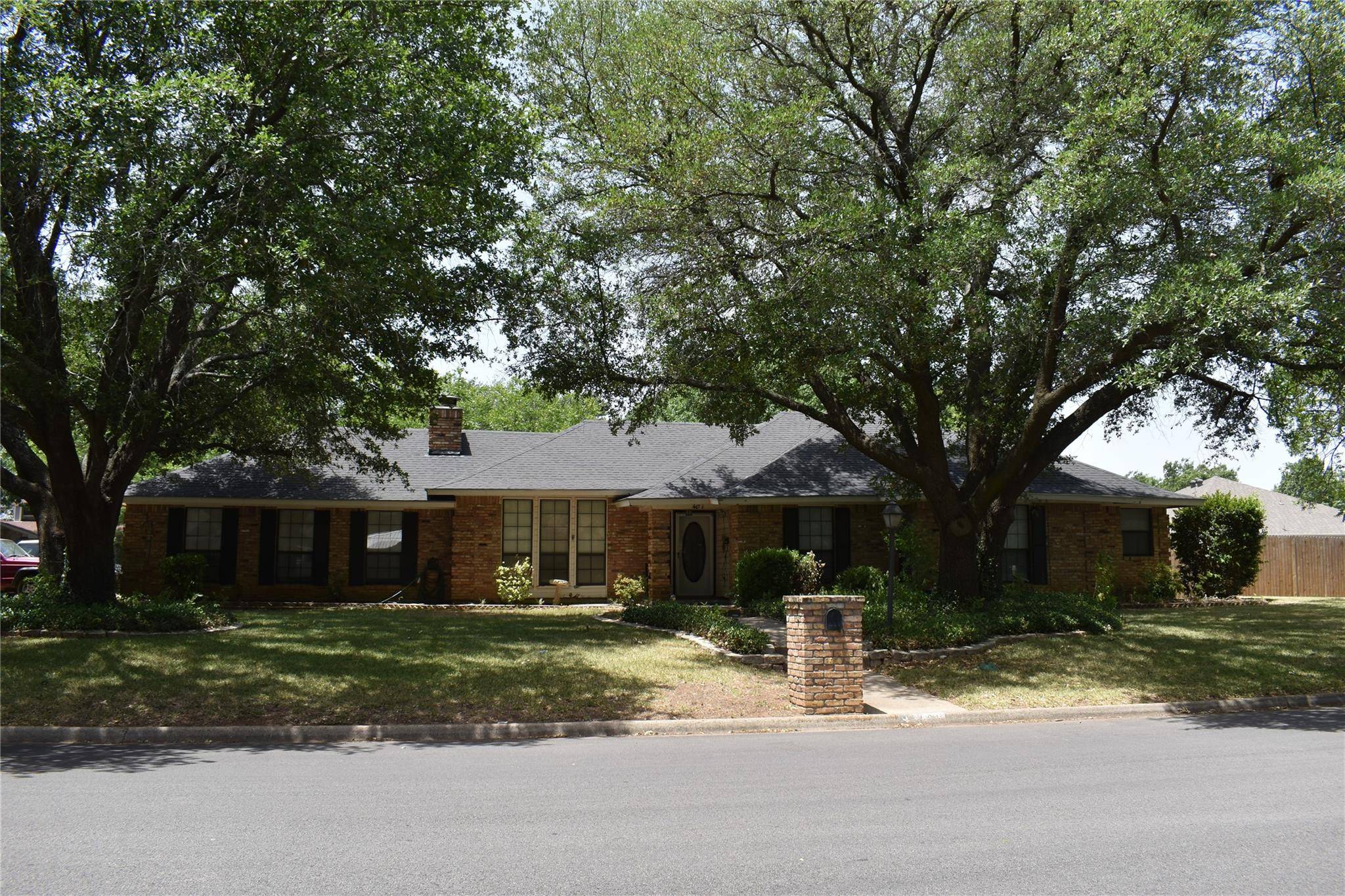 Cleburne, TX 76033,401 Westmeadow Drive