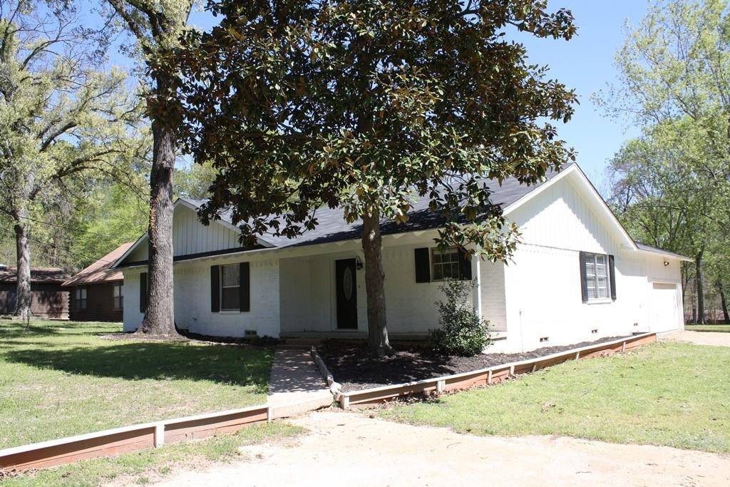 Scroggins, TX 75480,309 S King Lake