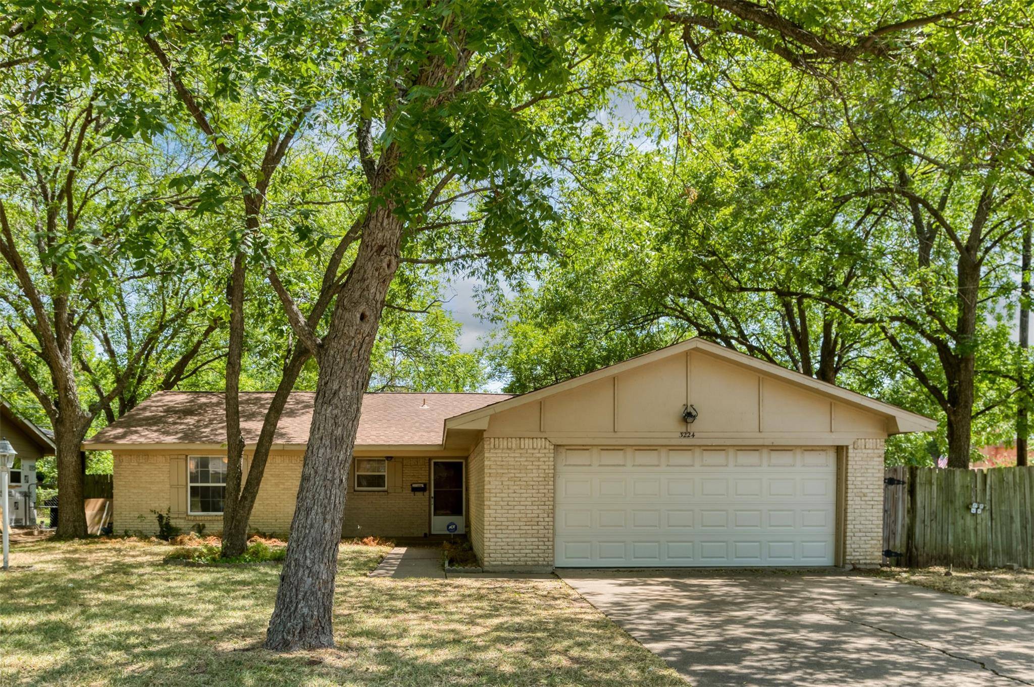 Irving, TX 75060,3224 Kathy Lane