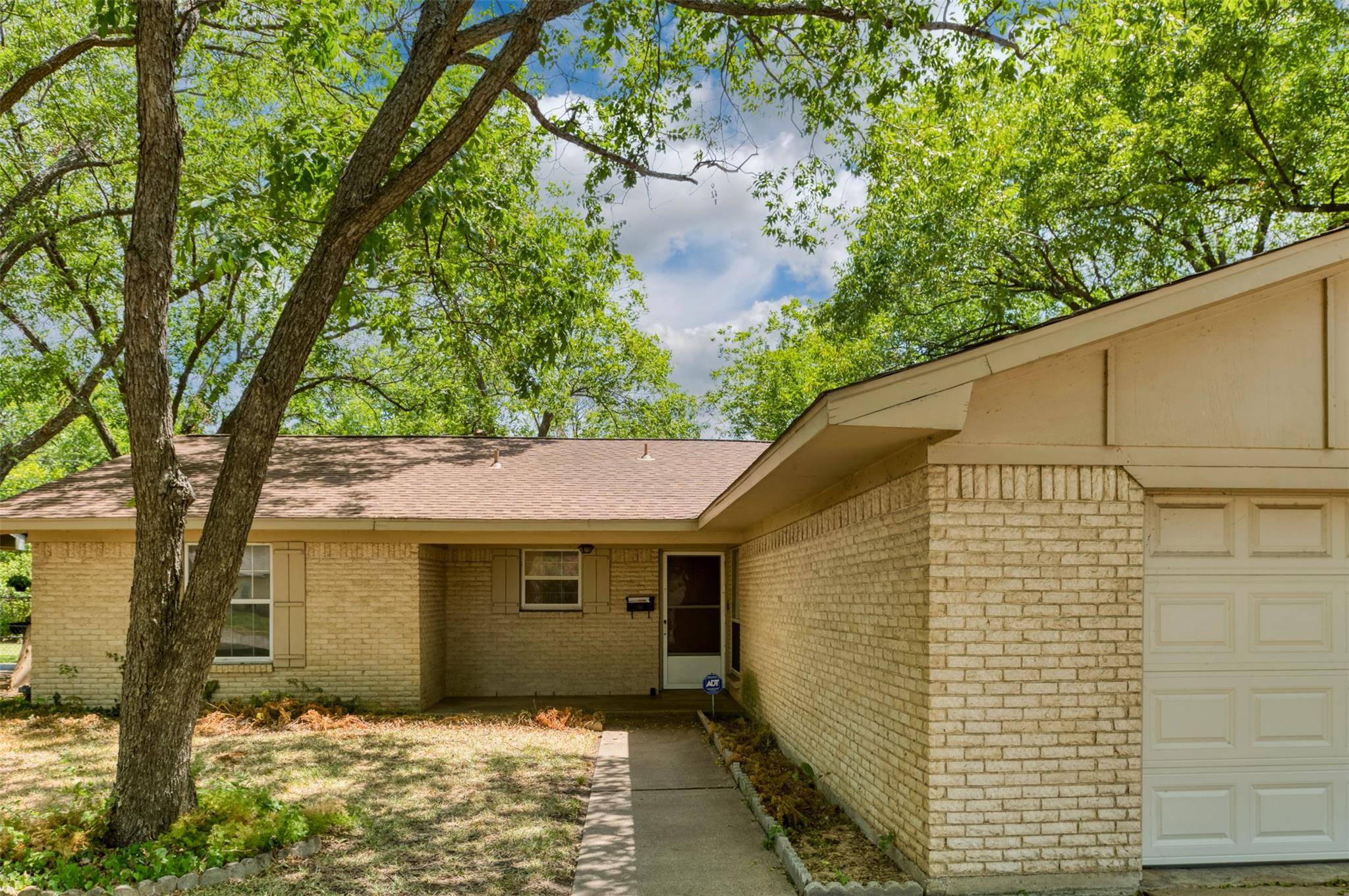 Irving, TX 75060,3224 Kathy Lane