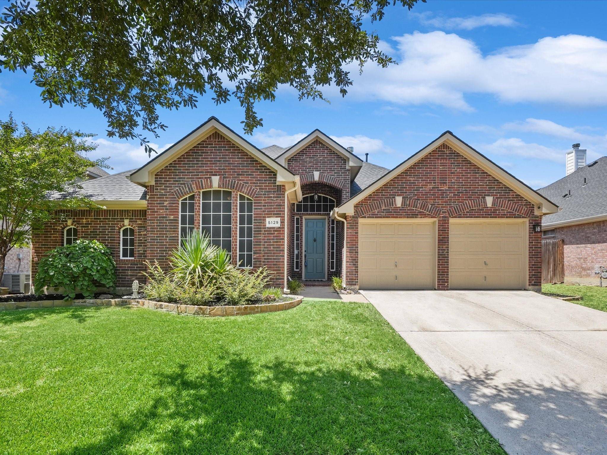 Fort Worth, TX 76137,5129 Creek Bend Drive