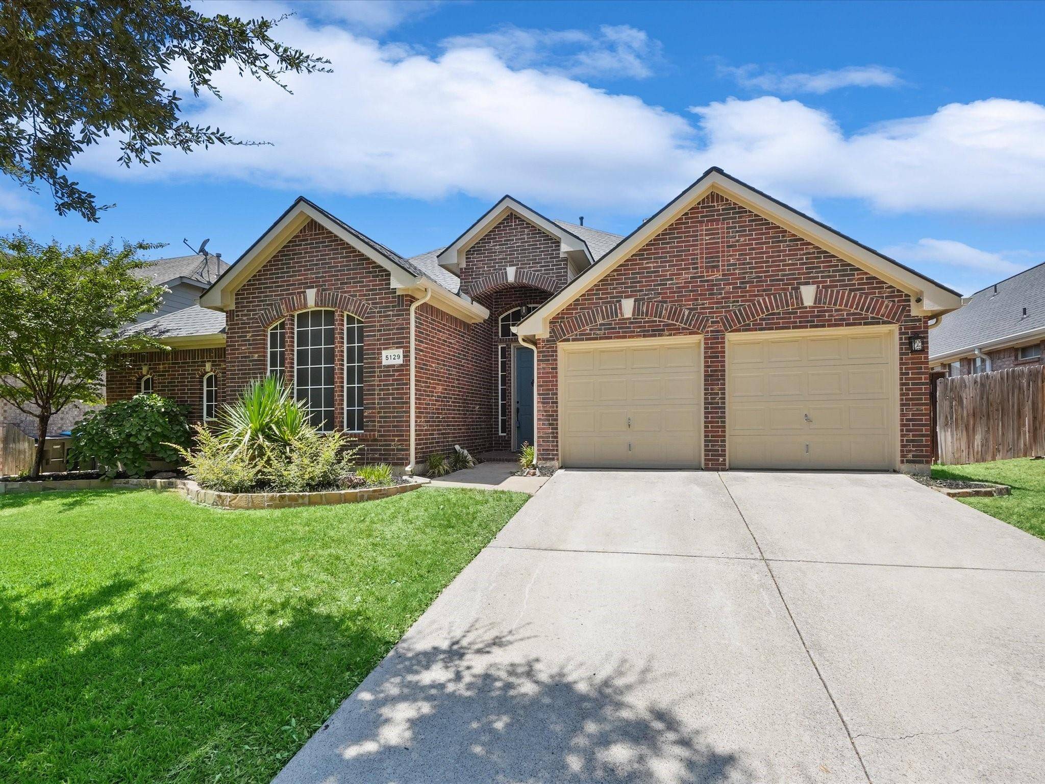 Fort Worth, TX 76137,5129 Creek Bend Drive