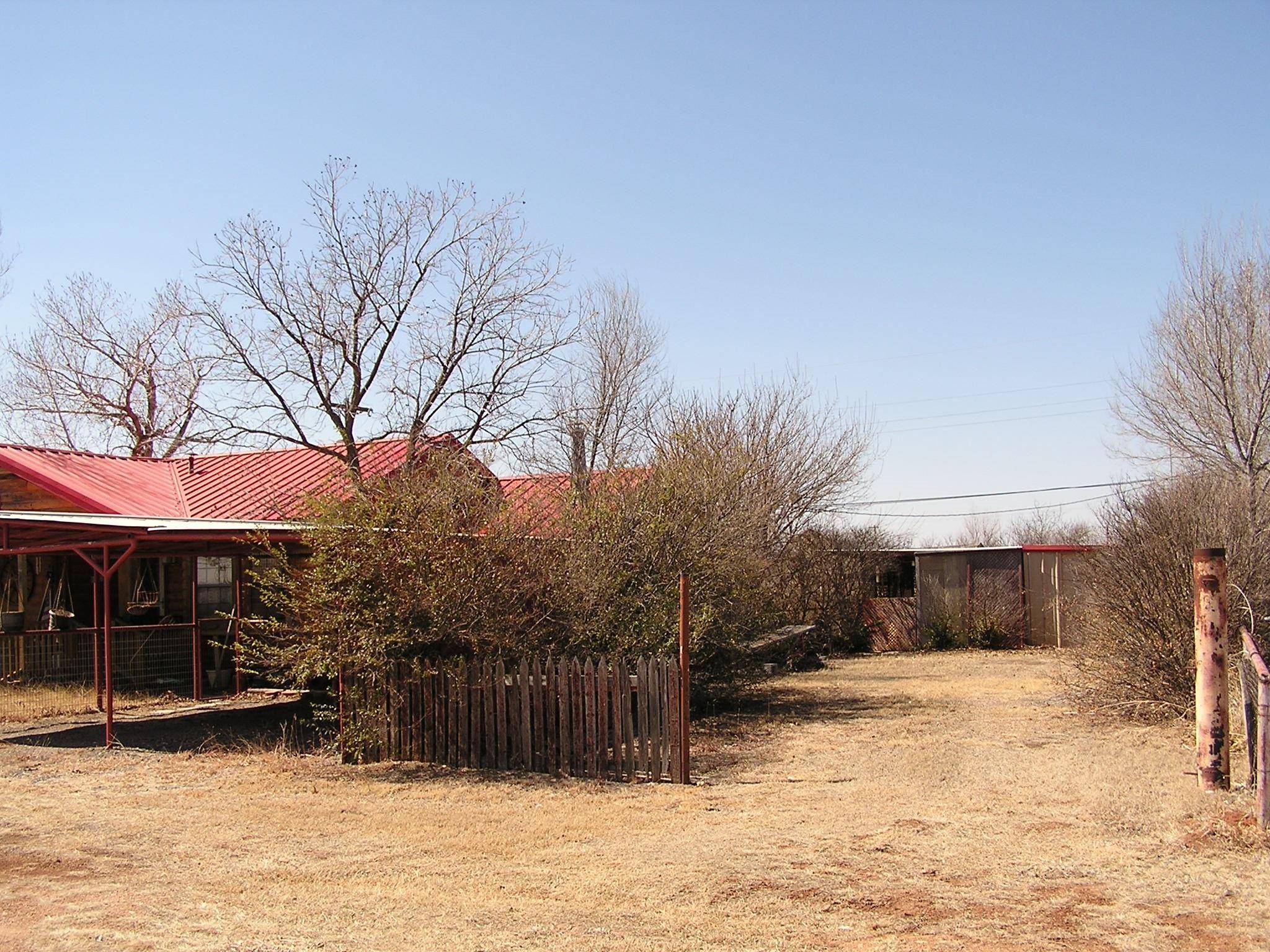 Aspermont, TX 79502,224 S Washington Avenue