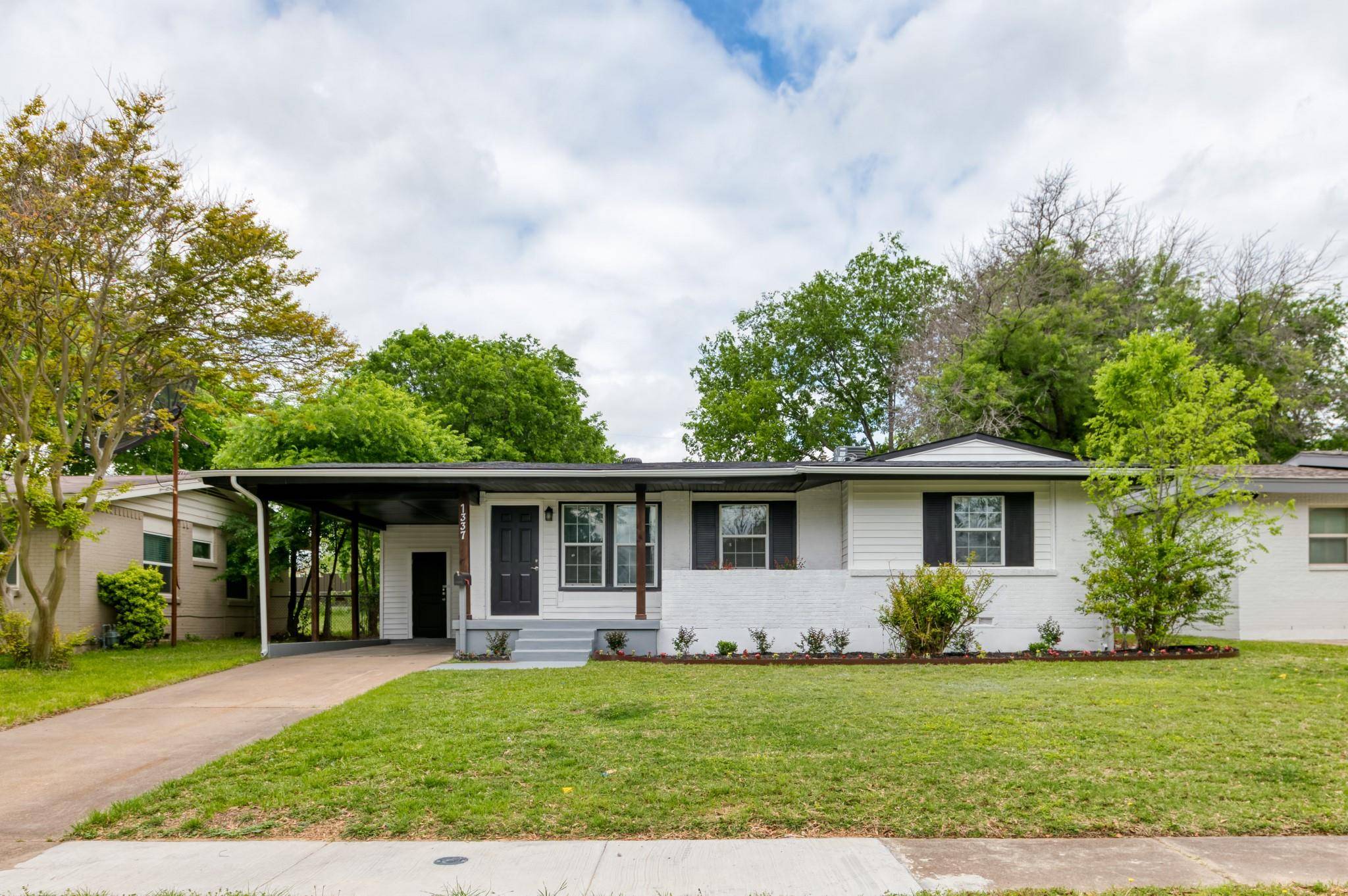 Dallas, TX 75216,1337 Montague Avenue