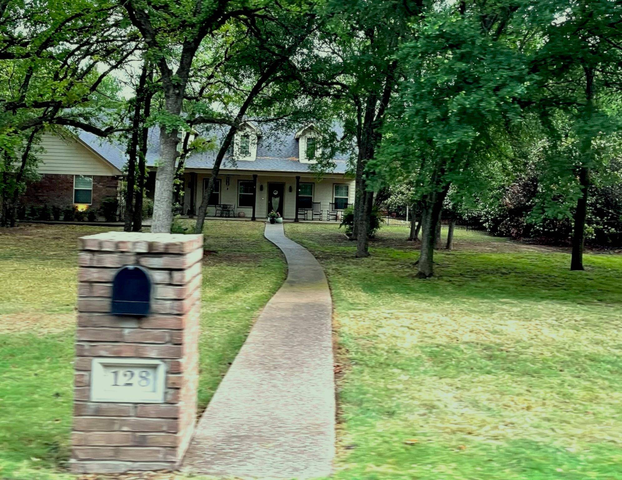 Weatherford, TX 76088,128 Archer Way W