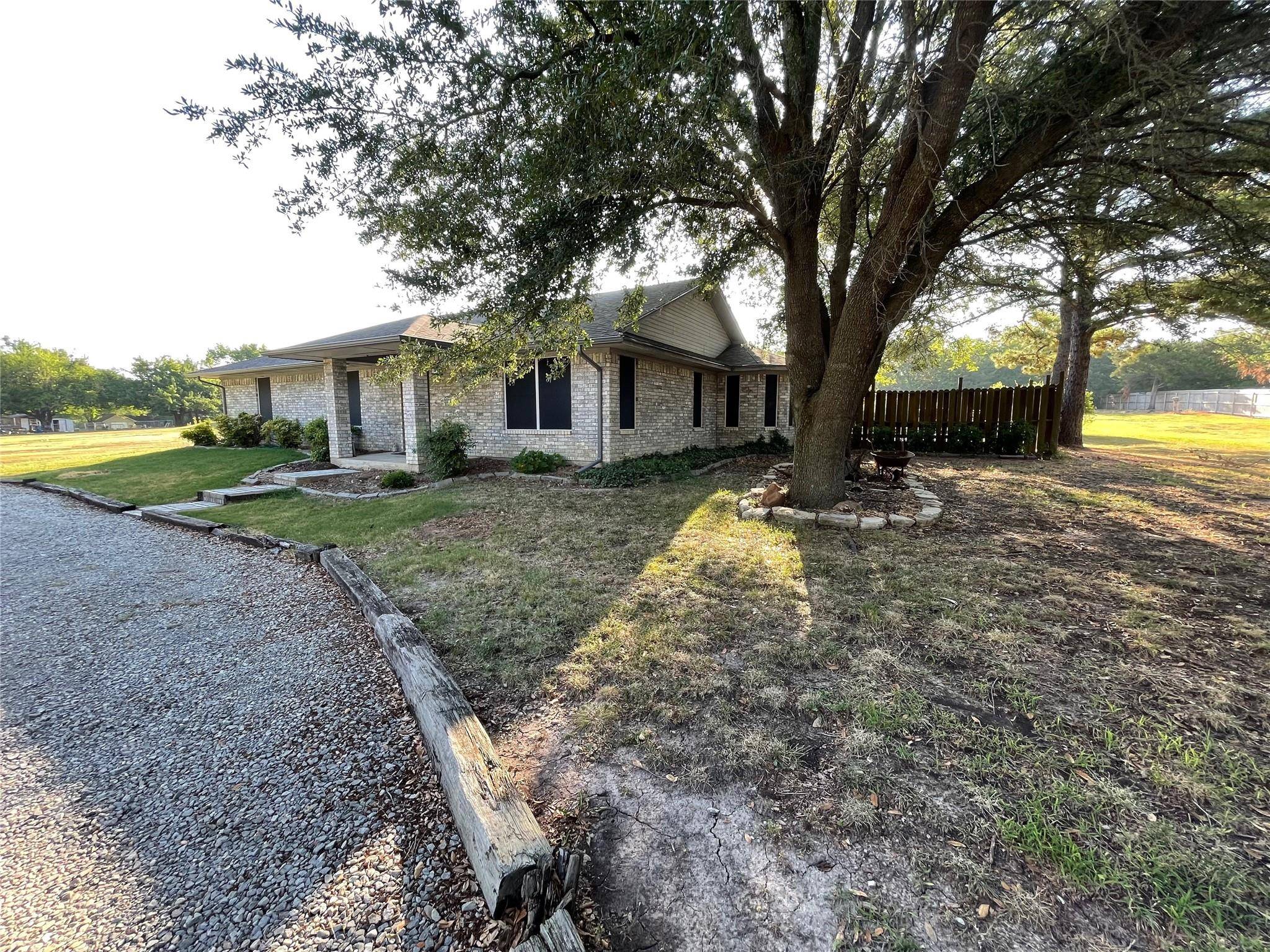 Bonham, TX 75418,1800 Pecan Street