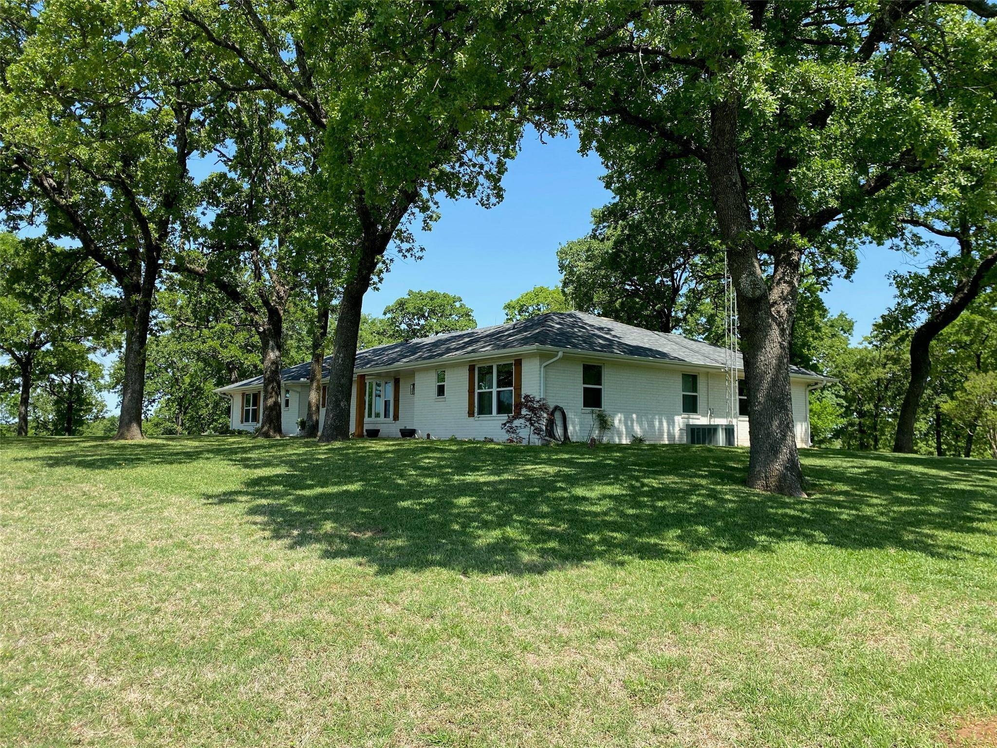 Pottsboro, TX 75076,1385 Cemetery Road