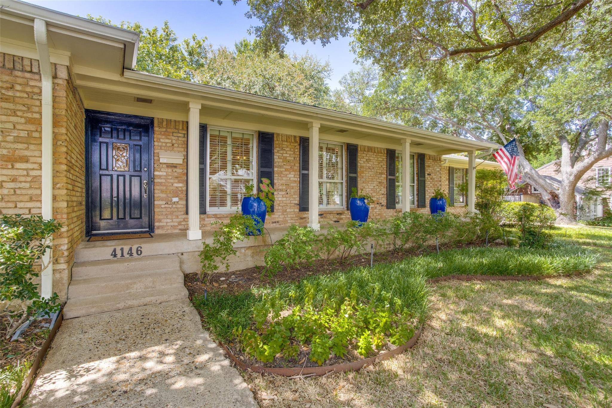 Dallas, TX 75229,4146 Courtshire Drive