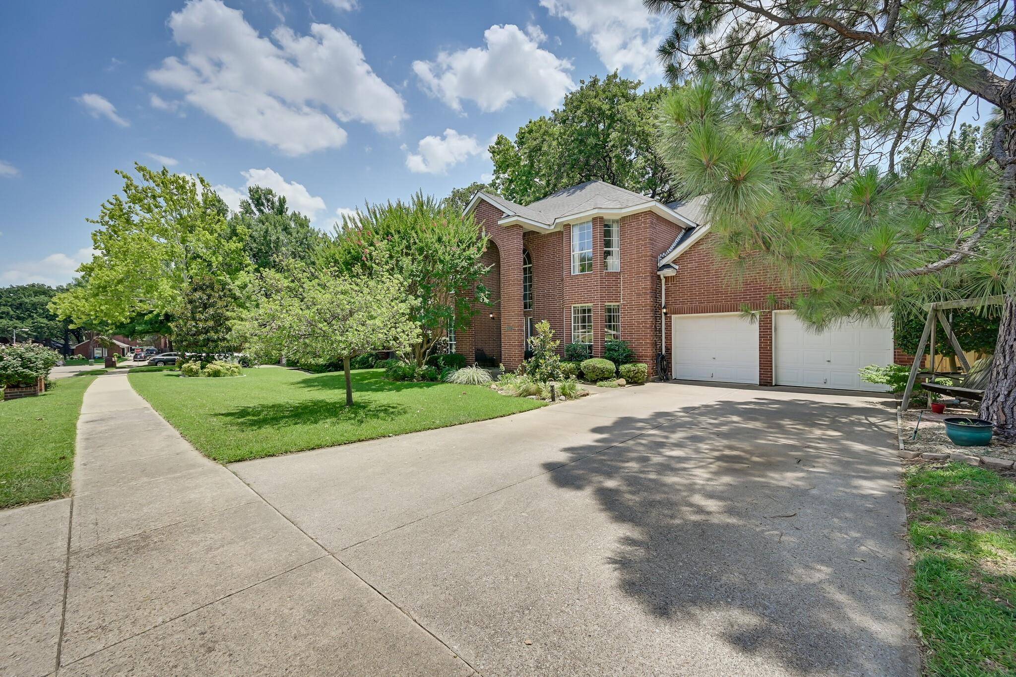 Grapevine, TX 76051,1807 Sandalwood Lane