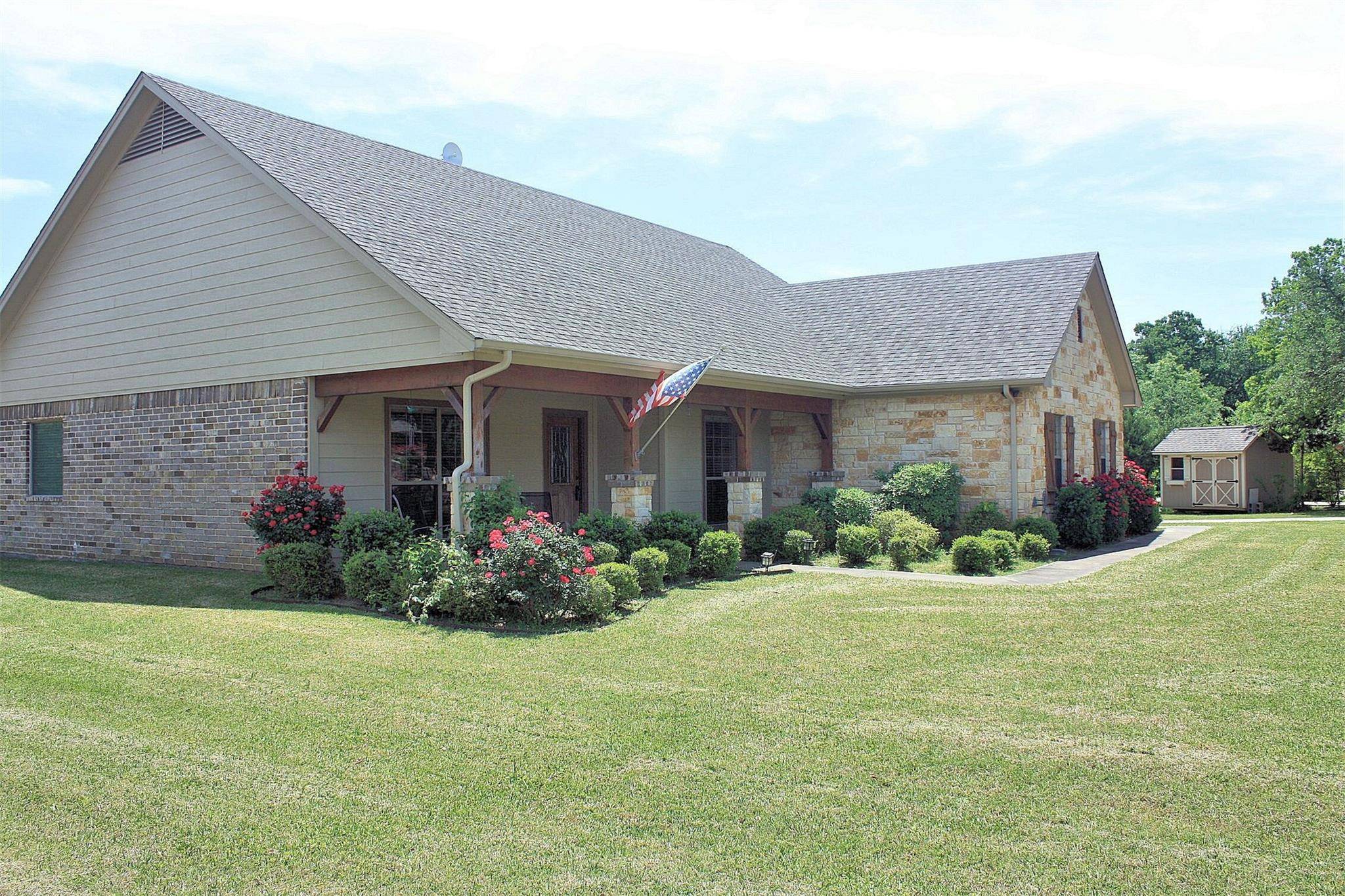 Glen Rose, TX 76043,1096 Bluebird Lane