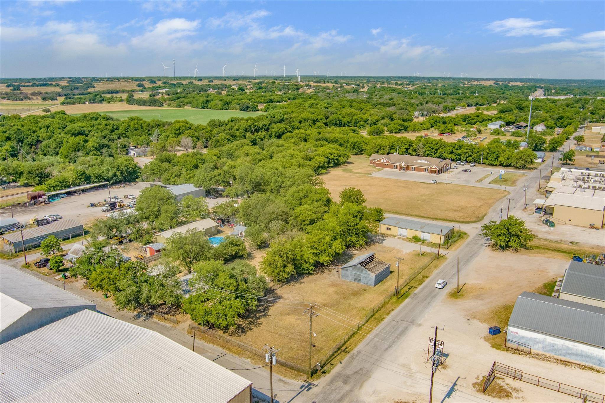 Comanche, TX 76442,306 W Oak Avenue