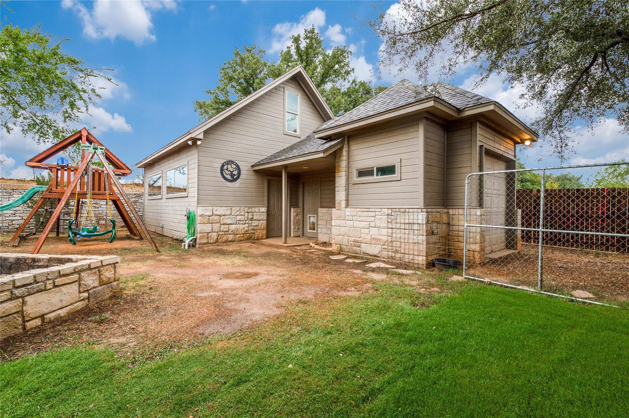 Granbury, TX 76049,3925 Country Meadows Circle