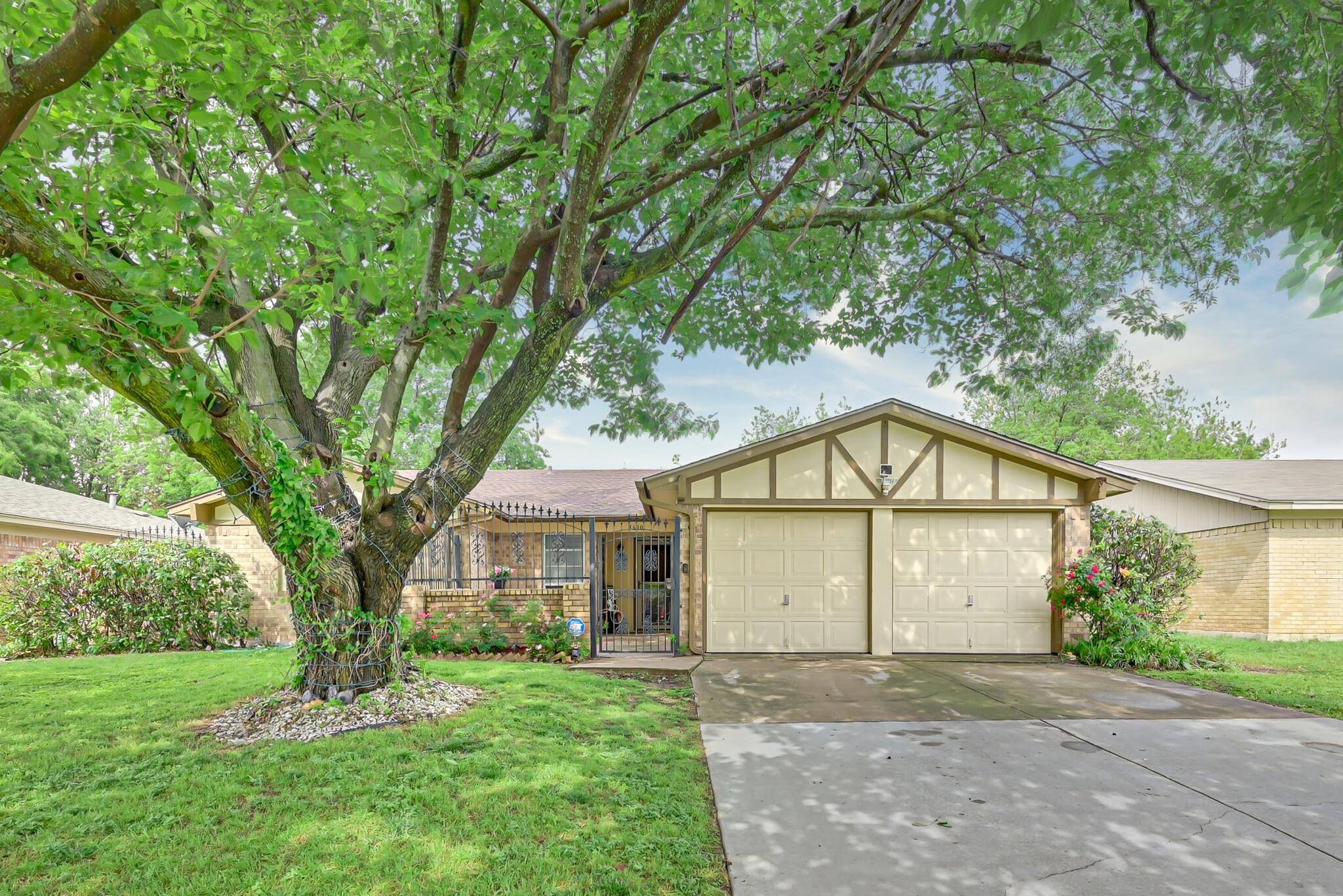 Arlington, TX 76014,3610 Spring Meadows Drive