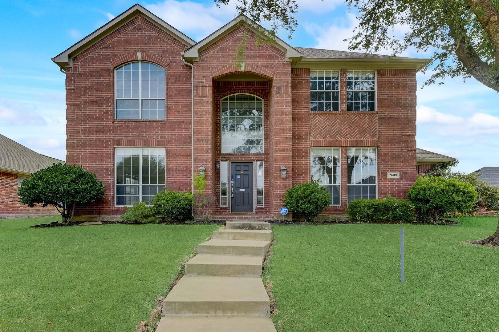 Rowlett, TX 75089,7409 Meadowwood Drive